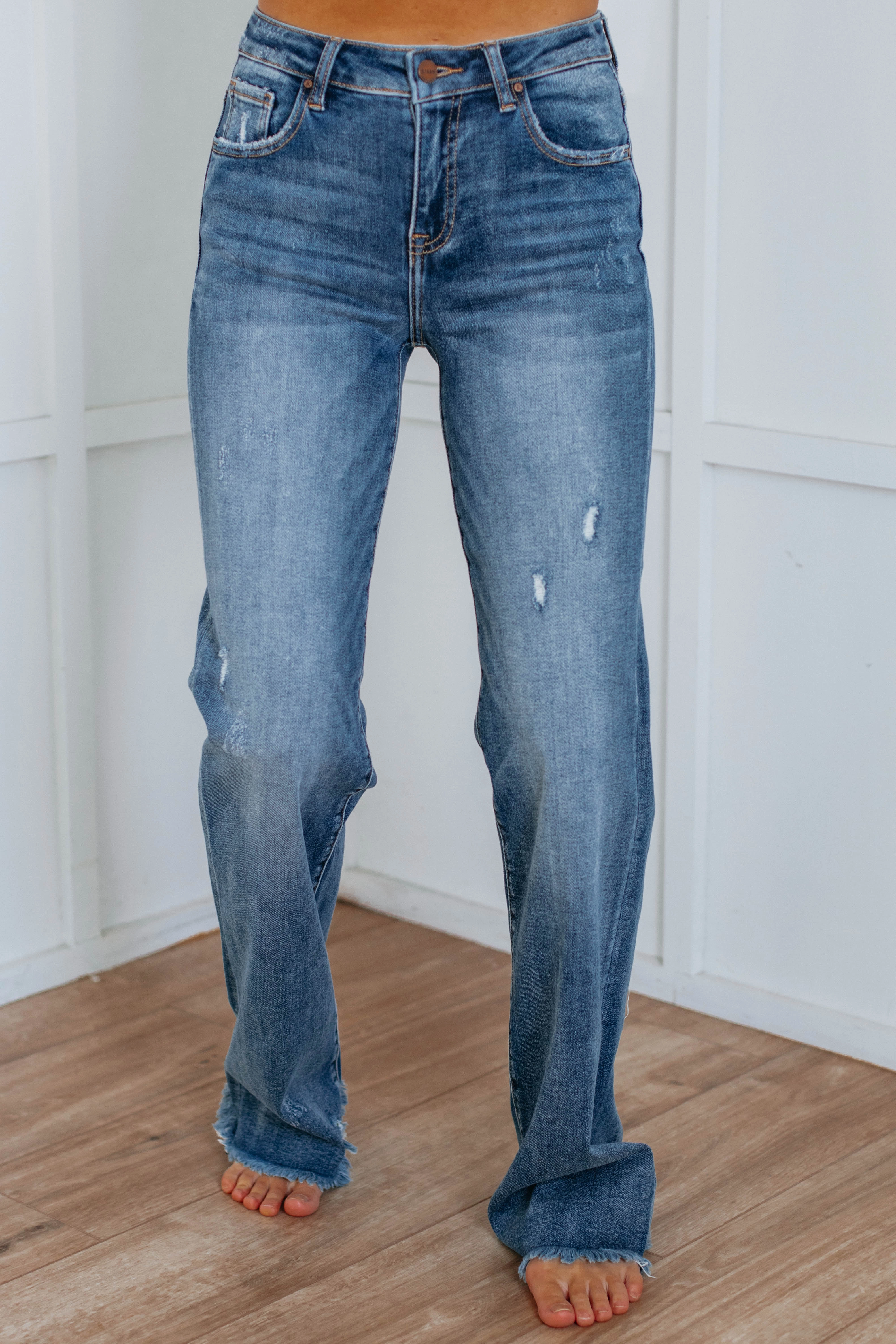 Outfit Ideas Breathable Brunch Outfit Aemi Risen Jeans - Medium Wash