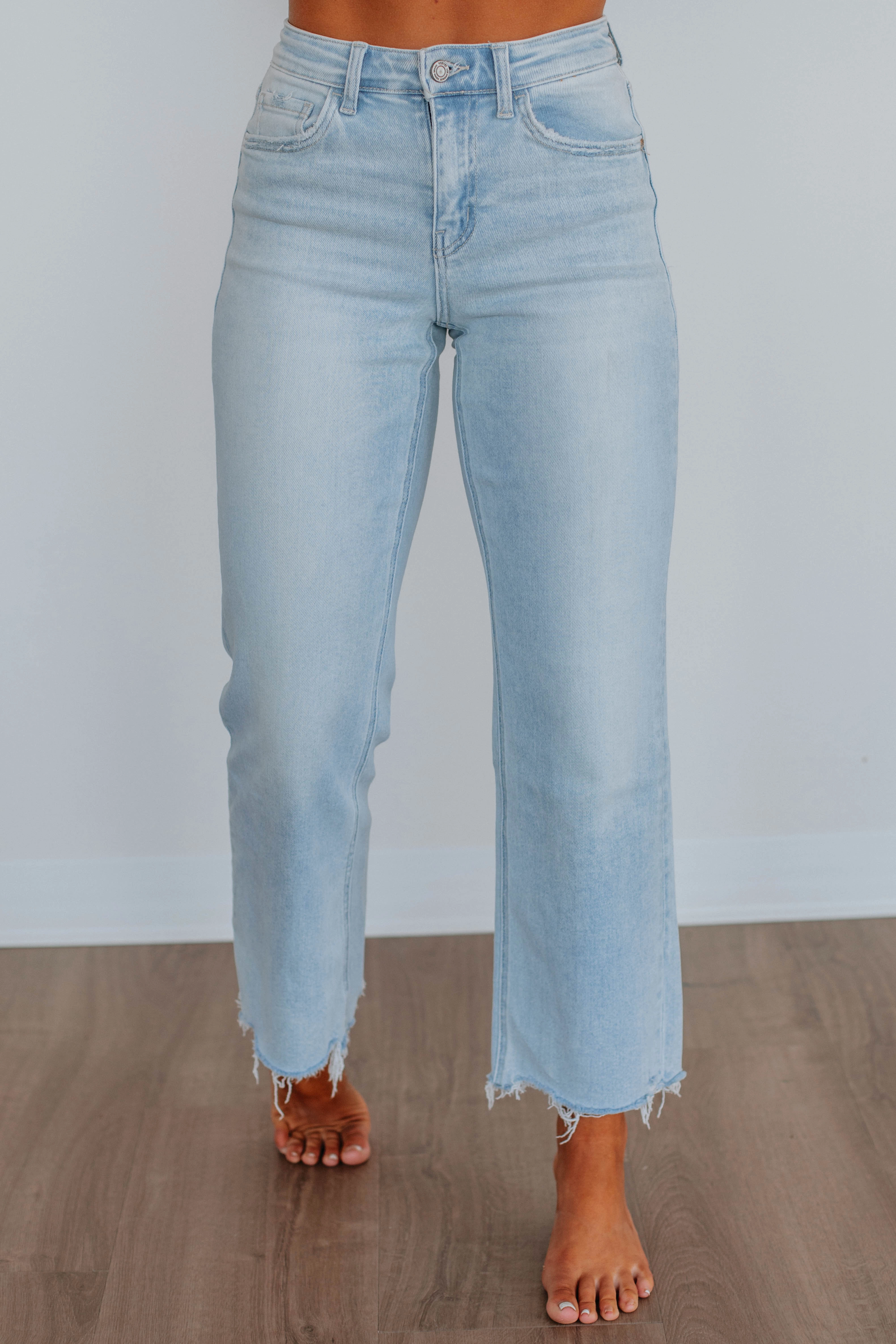 Aileeah Vervet Jeans - Light Wash tailored look