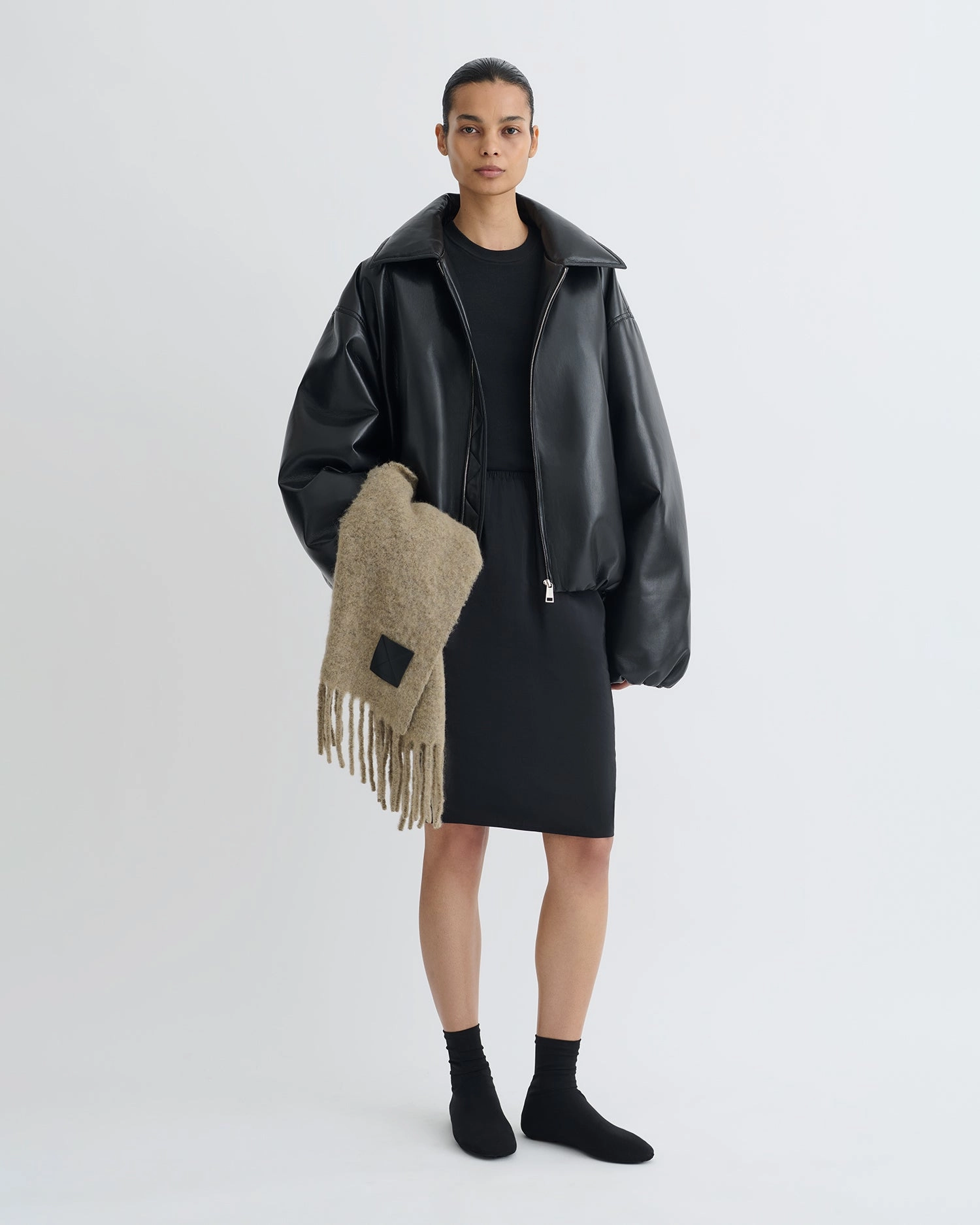 Kaiya - Glass Poplin Skirt - Black Red Carpet Look