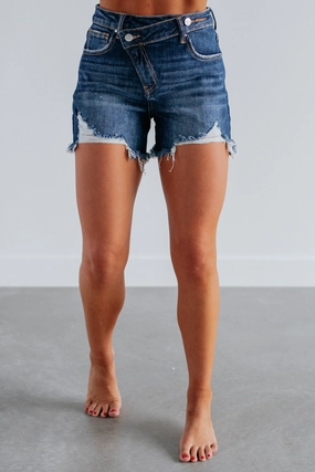 Aliyah Risen Shorts - Dark Wash Chill Fit Design