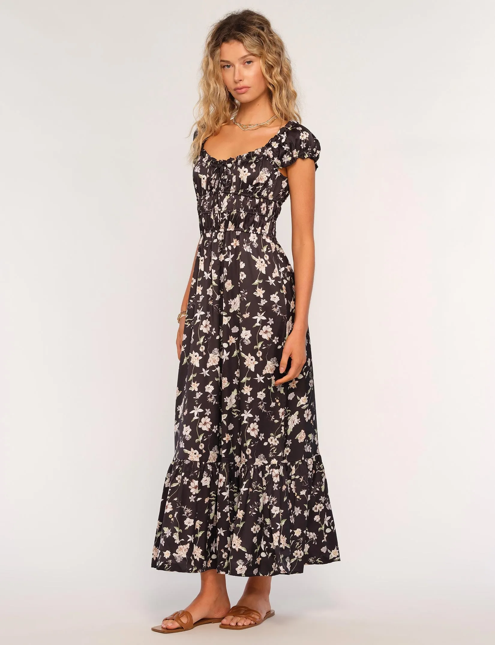 Noma Dress Timeless elegance everyday elegance