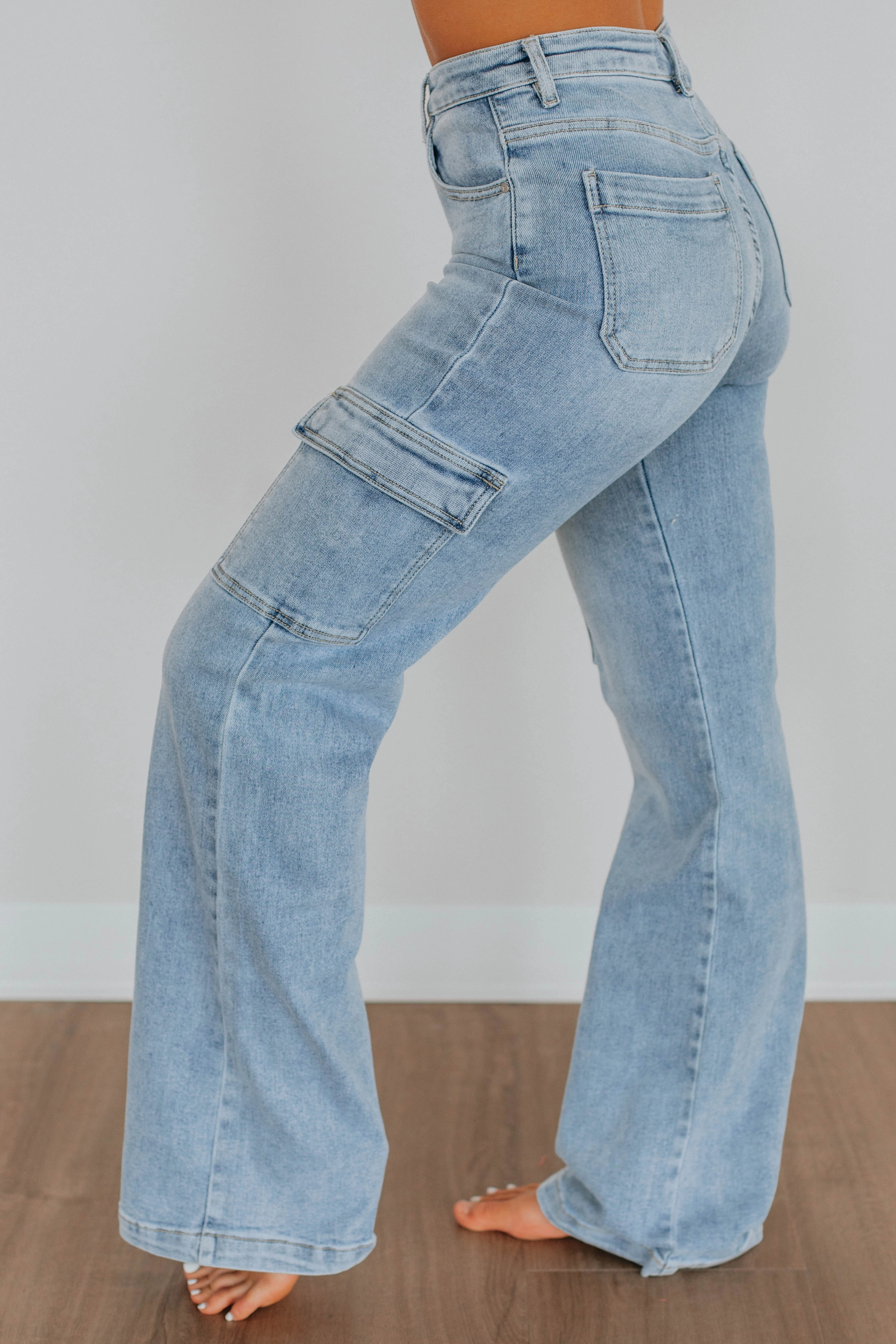 Always Stylish Universal Look Leigh Risen Cargo Jeans - Light Wash