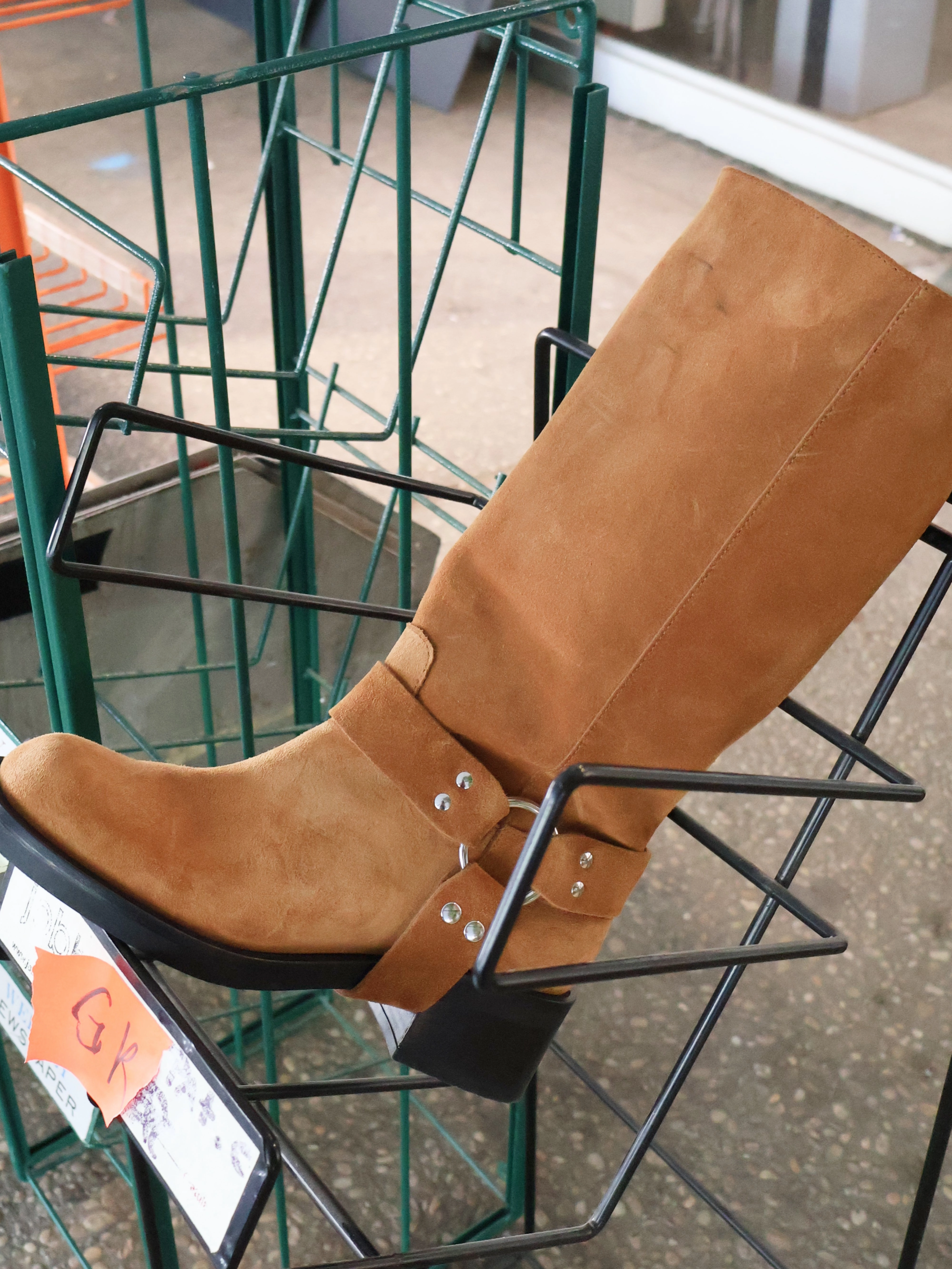 Sleek Comfort Minimal Aesthetic Lucca Honey Suede Boot