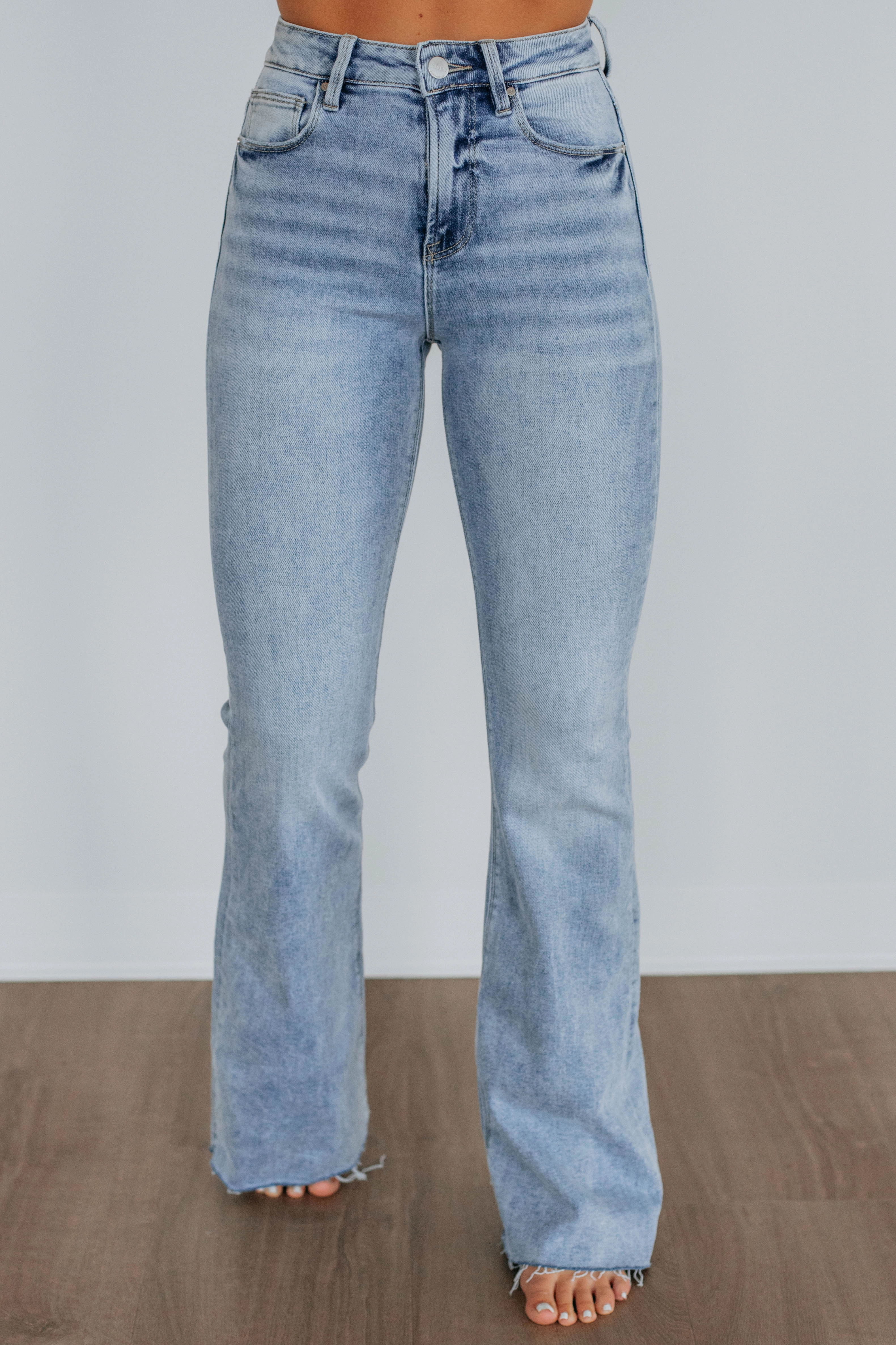 Vintage Inspired Weave Creative Look Elegant Road Trip Arya Risen Jeans - Light Wash