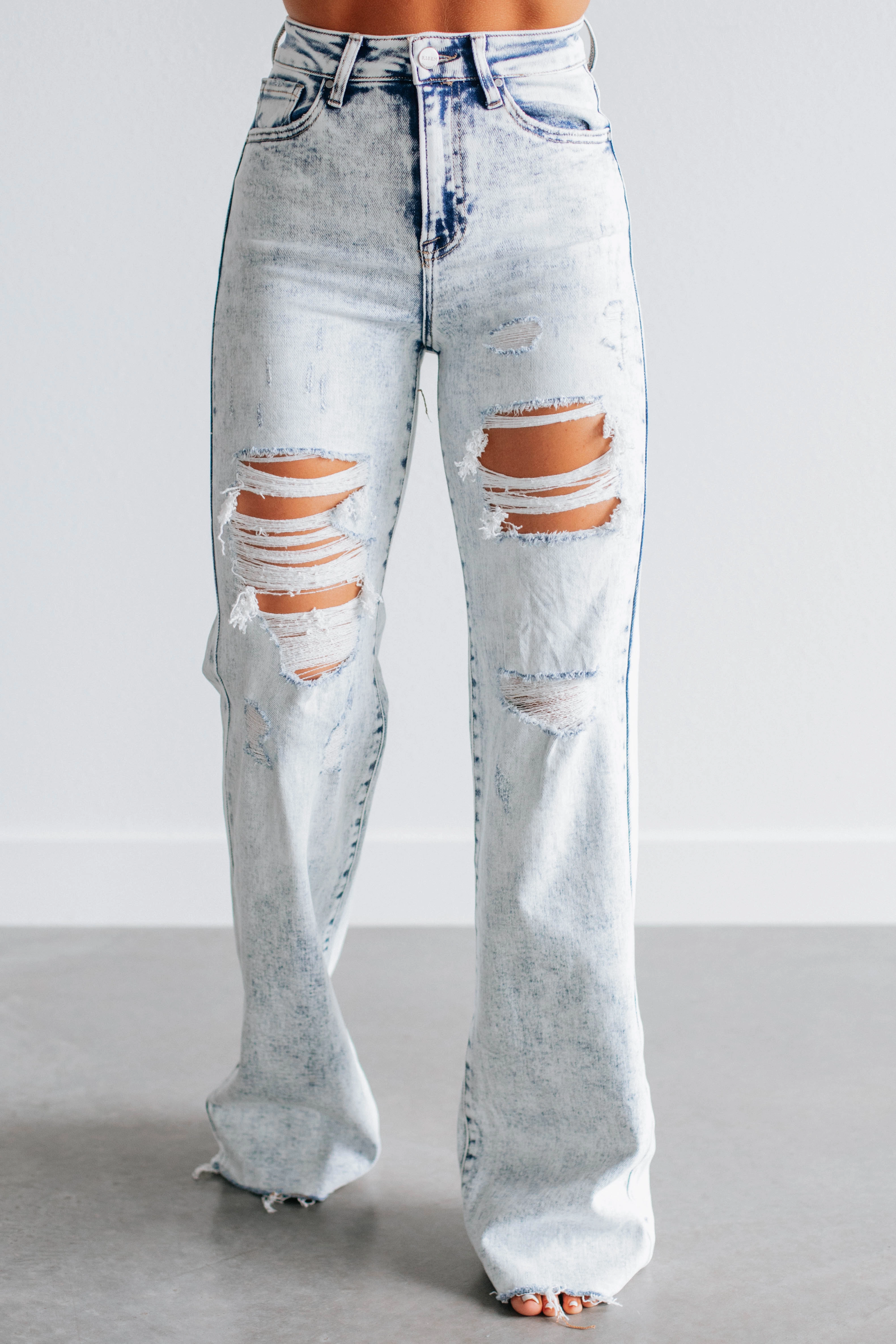Contemporary Fit Avril Risen Jeans - Vintage Light Wash