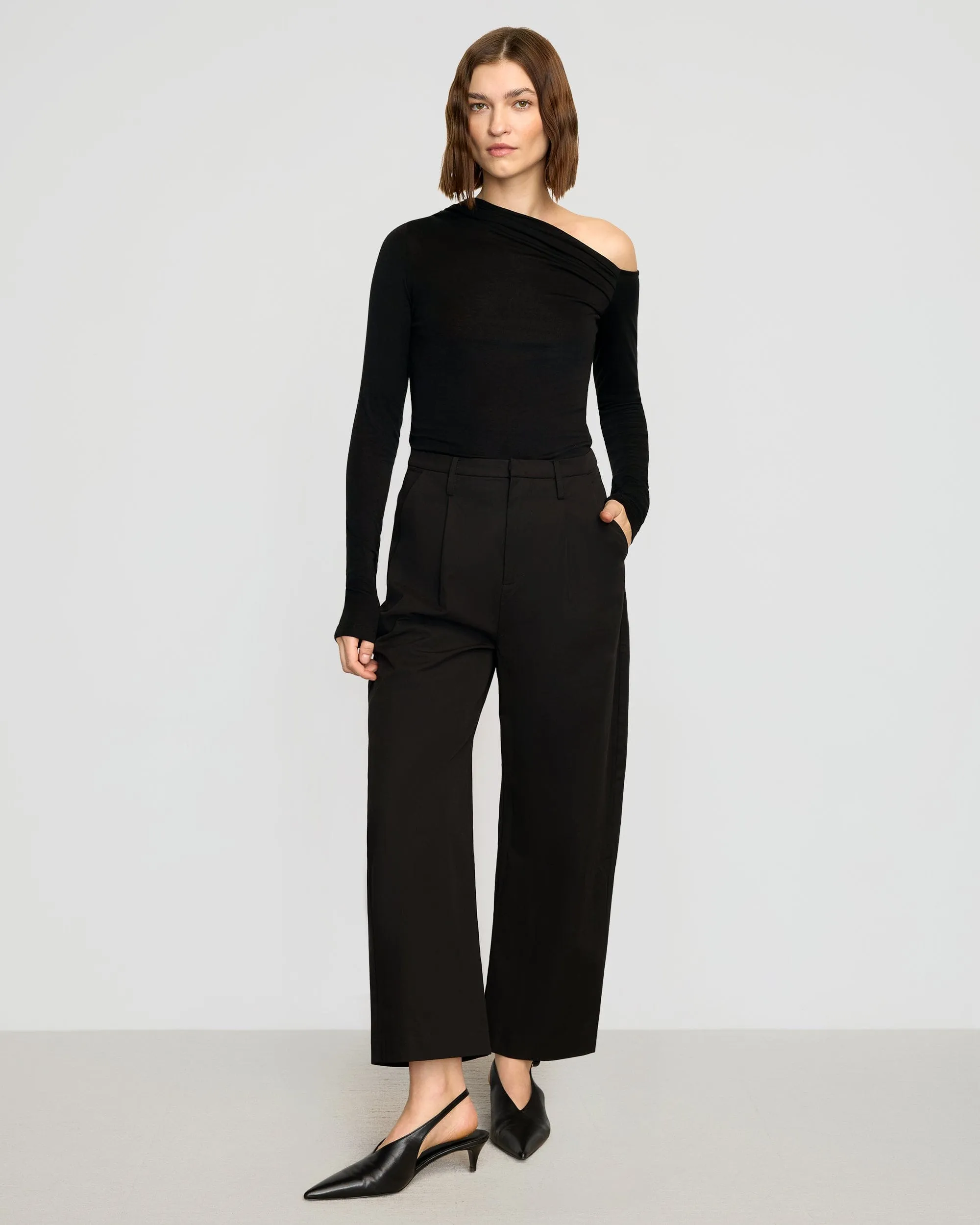 Breathable Active Wear Breathable Stretch Fit Ayra Tencel-Wool Off-Shoulder Tee