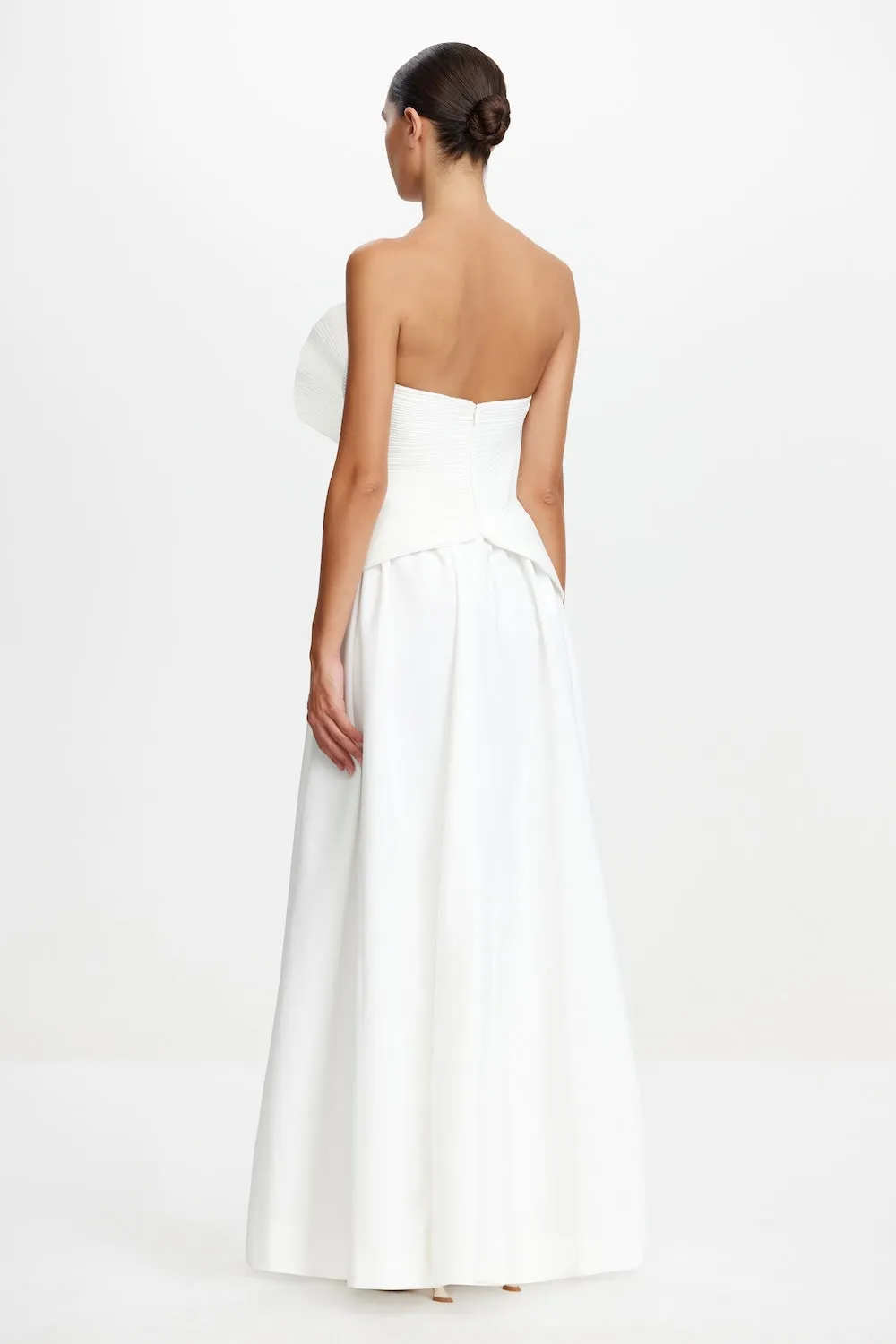 Soft Structure Off-Shoulder SAGESTON GOWN