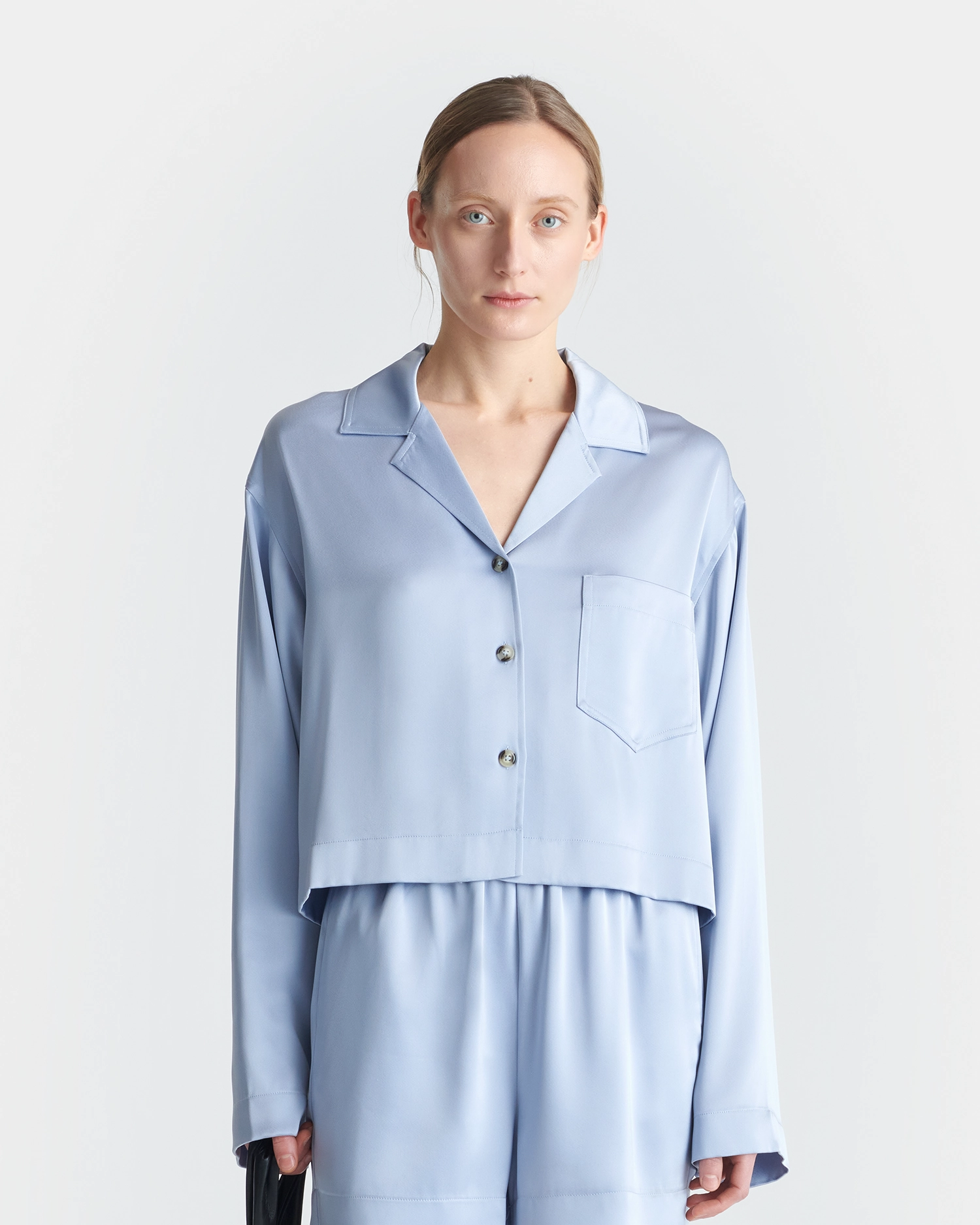 All Day Comfort Tech Vally - Cropped Slip Satin Shirt - Ice Blue