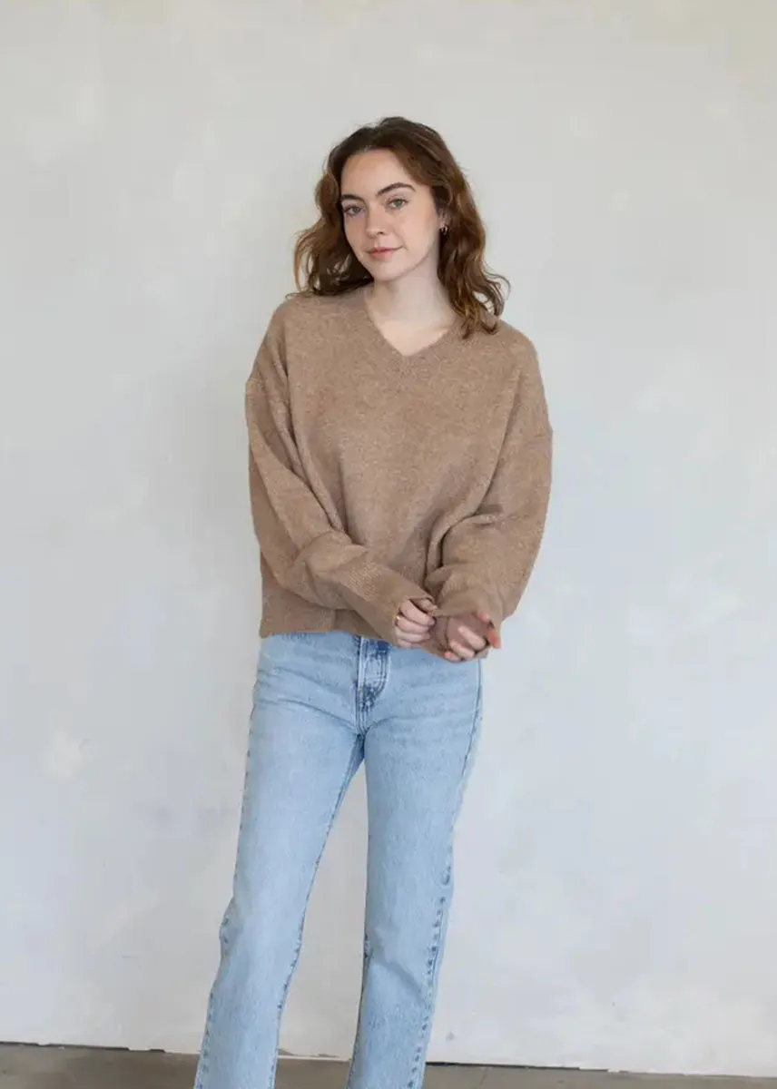 Briar V-Neck Sweater - Mocha Comfy Performance Fit Adaptive Fit Silhouette