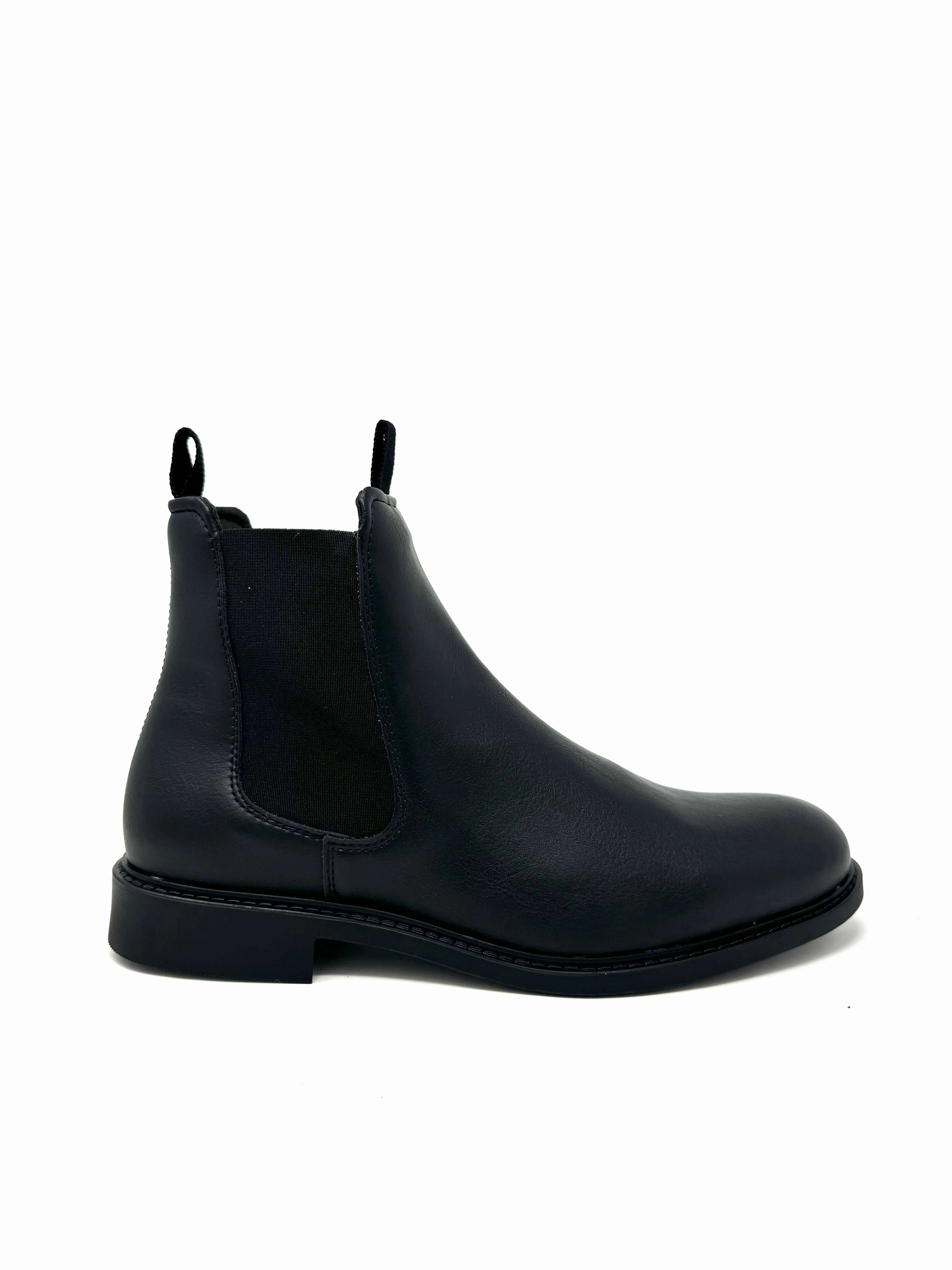 Street Walk Breathable Lining Bruce Chelsea Boot in Black from Novacas