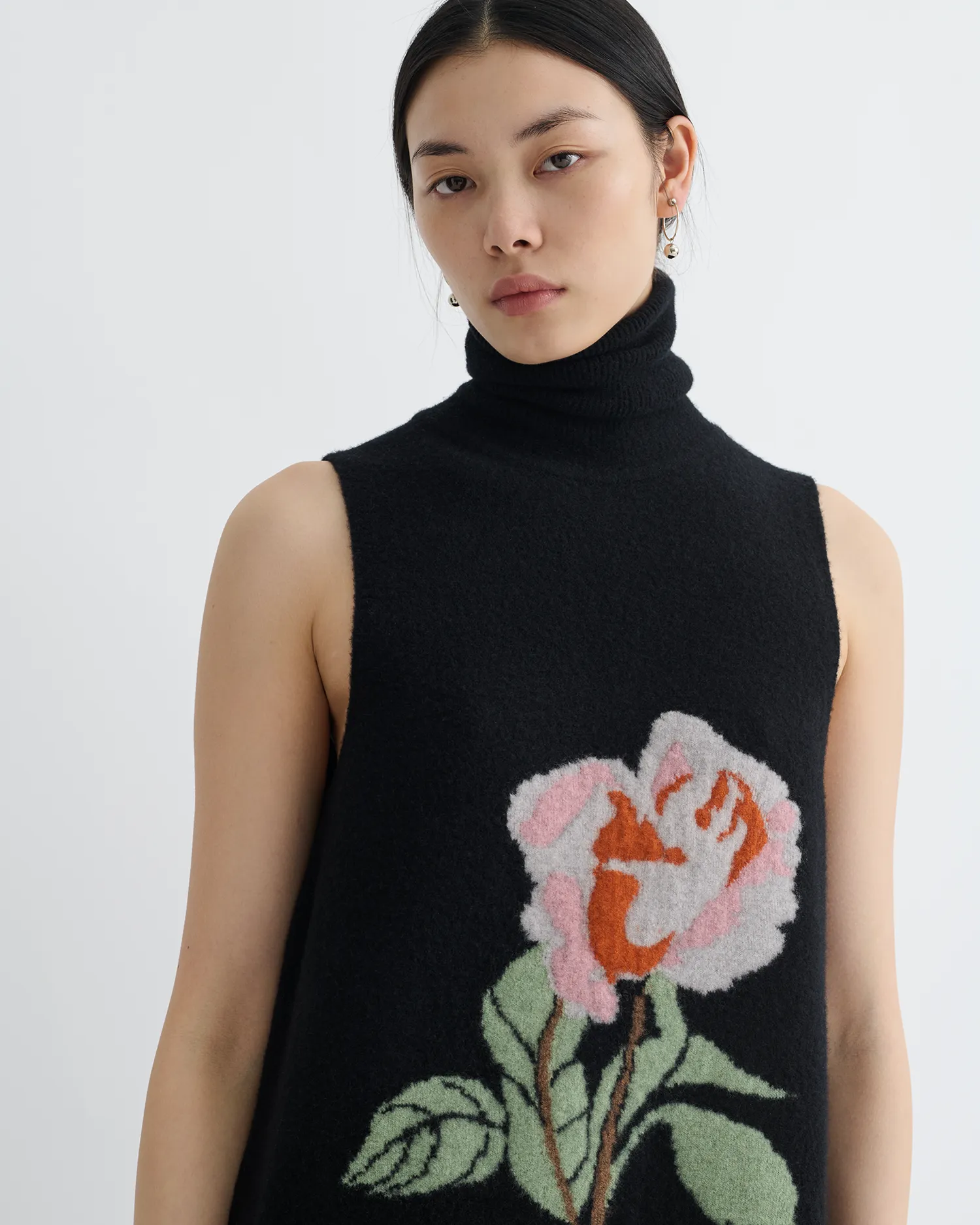 Effortless Fit Tactile Feel Jessam - Merino Wool Turtleneck Dress - Black/Roses