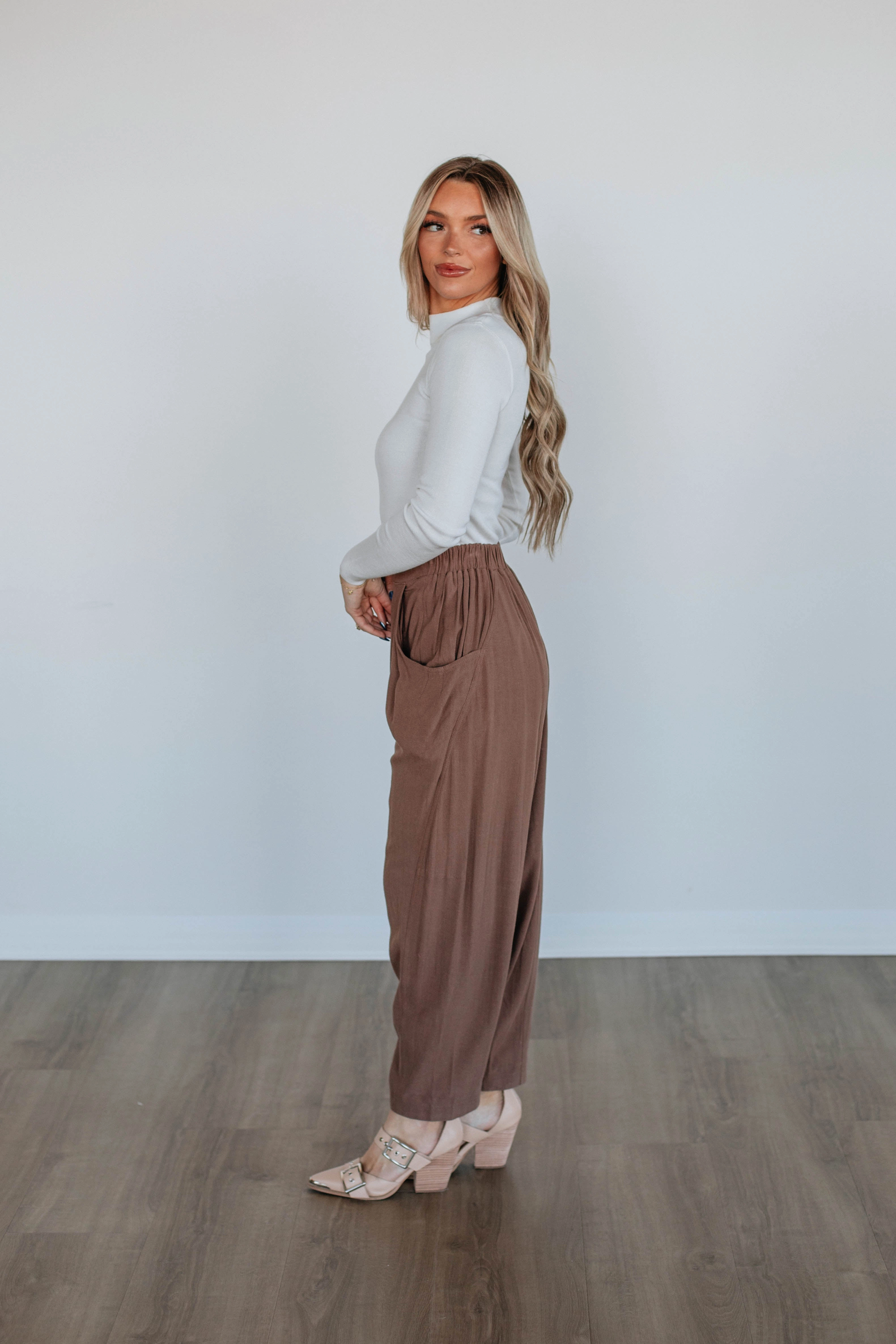 Pierra Linen Pants - Mocha Full Coverage Fade Resistant Dye