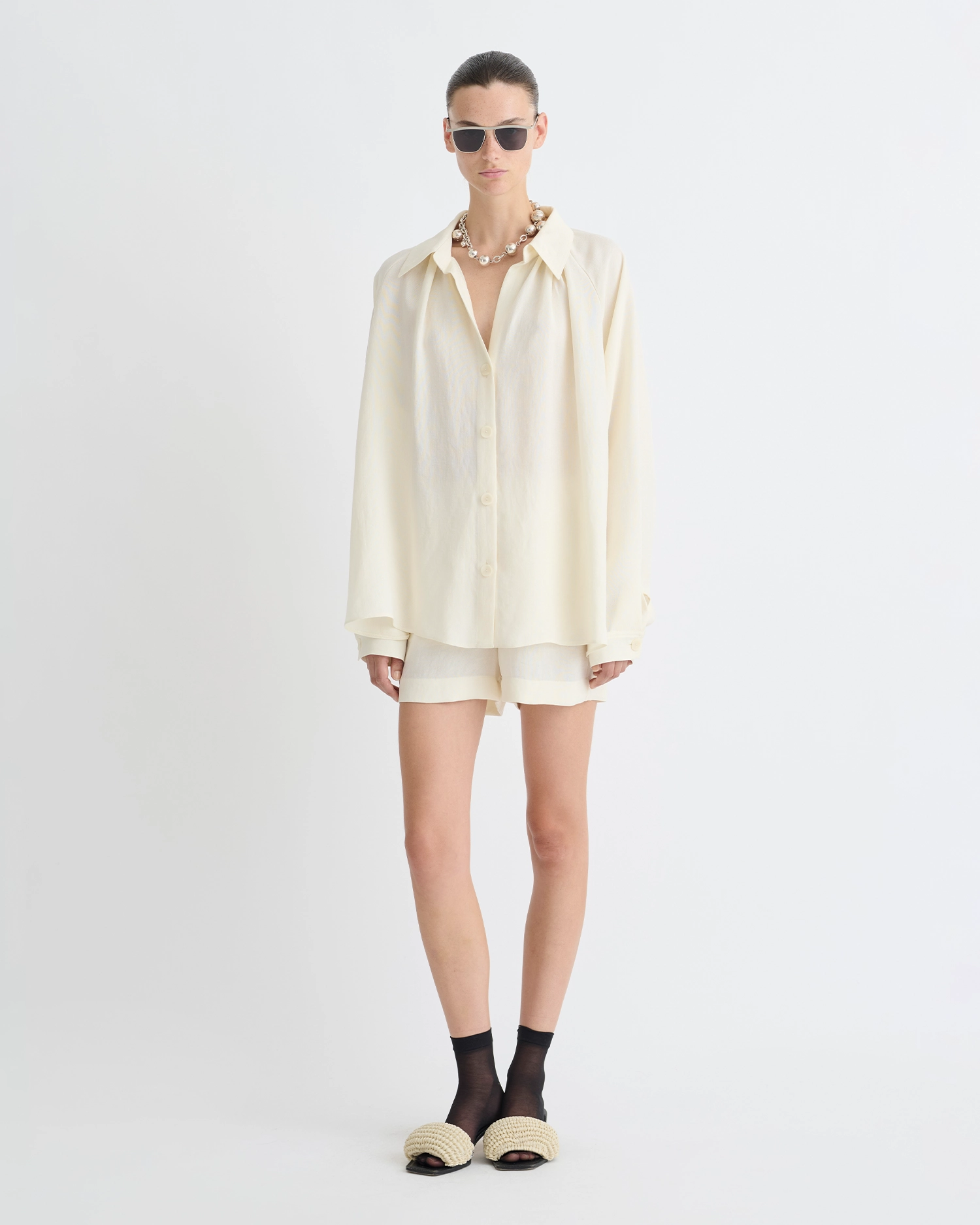 Ada - Tech Linen Shirt - Creme Stylish Detail