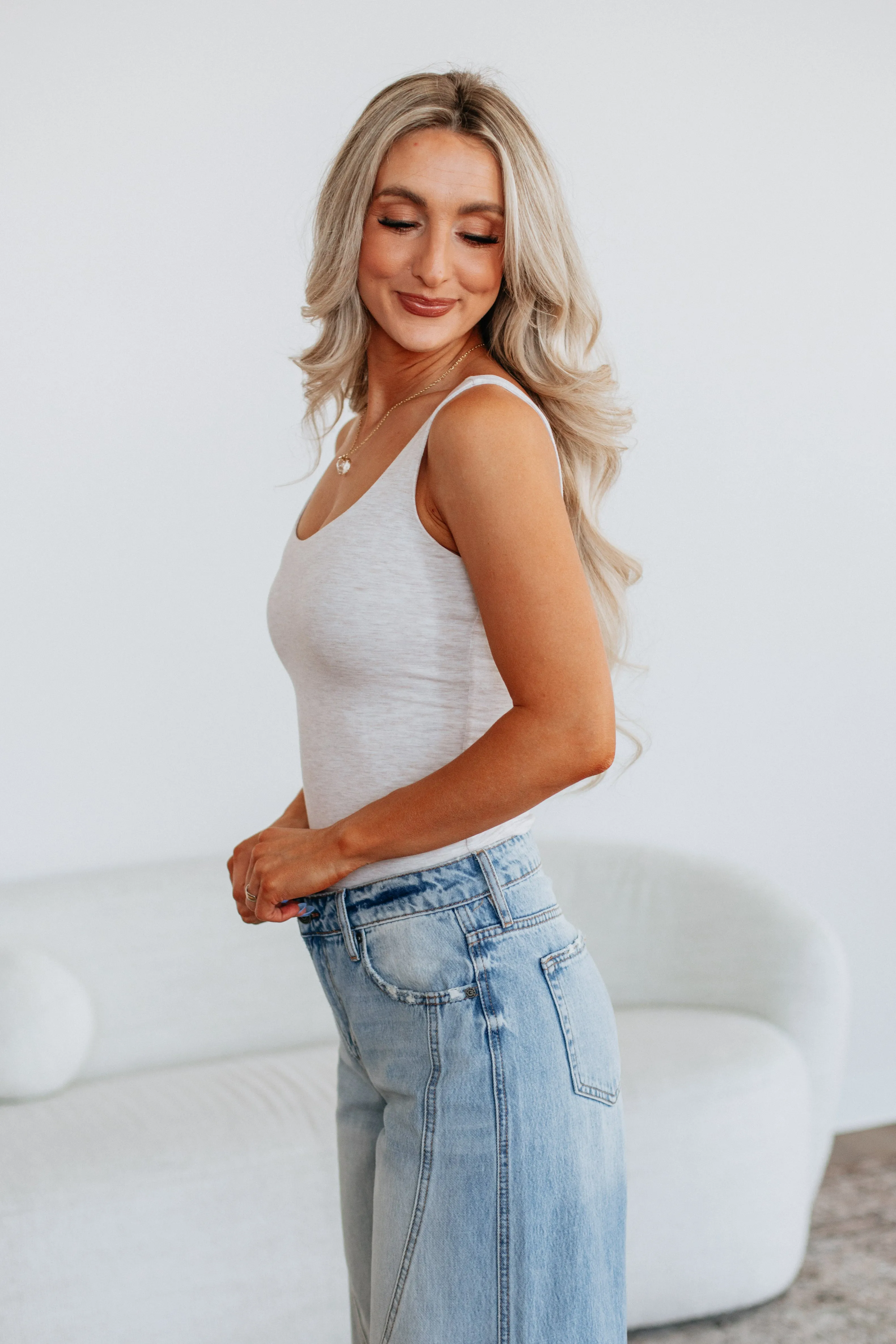 Delta Basic Tank - Oatmeal Tactile Grip Adjusters Coordination