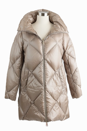 Diamond Quilted Down Puffer Coat Statement Outerwear Eco Friendly Dyed Fabric
