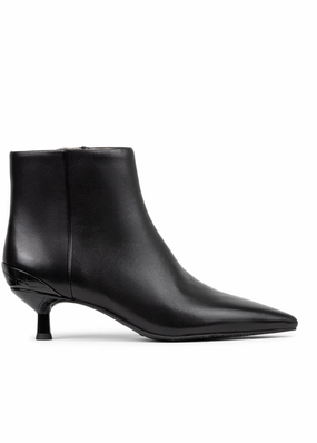 waterproof Donald Pliner Dazha Bootie