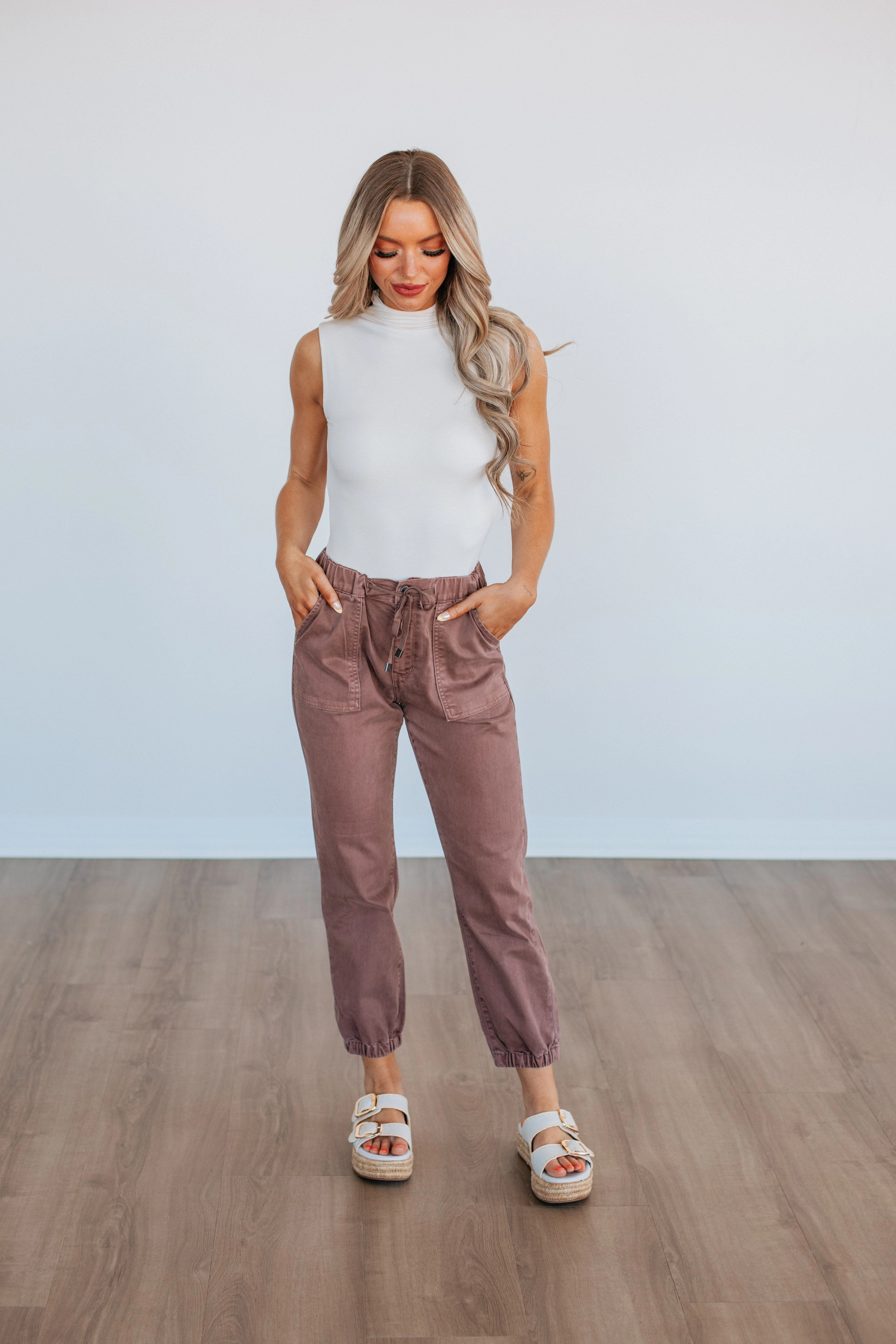 Drea Mica Joggers - Cocoa Versatile Design