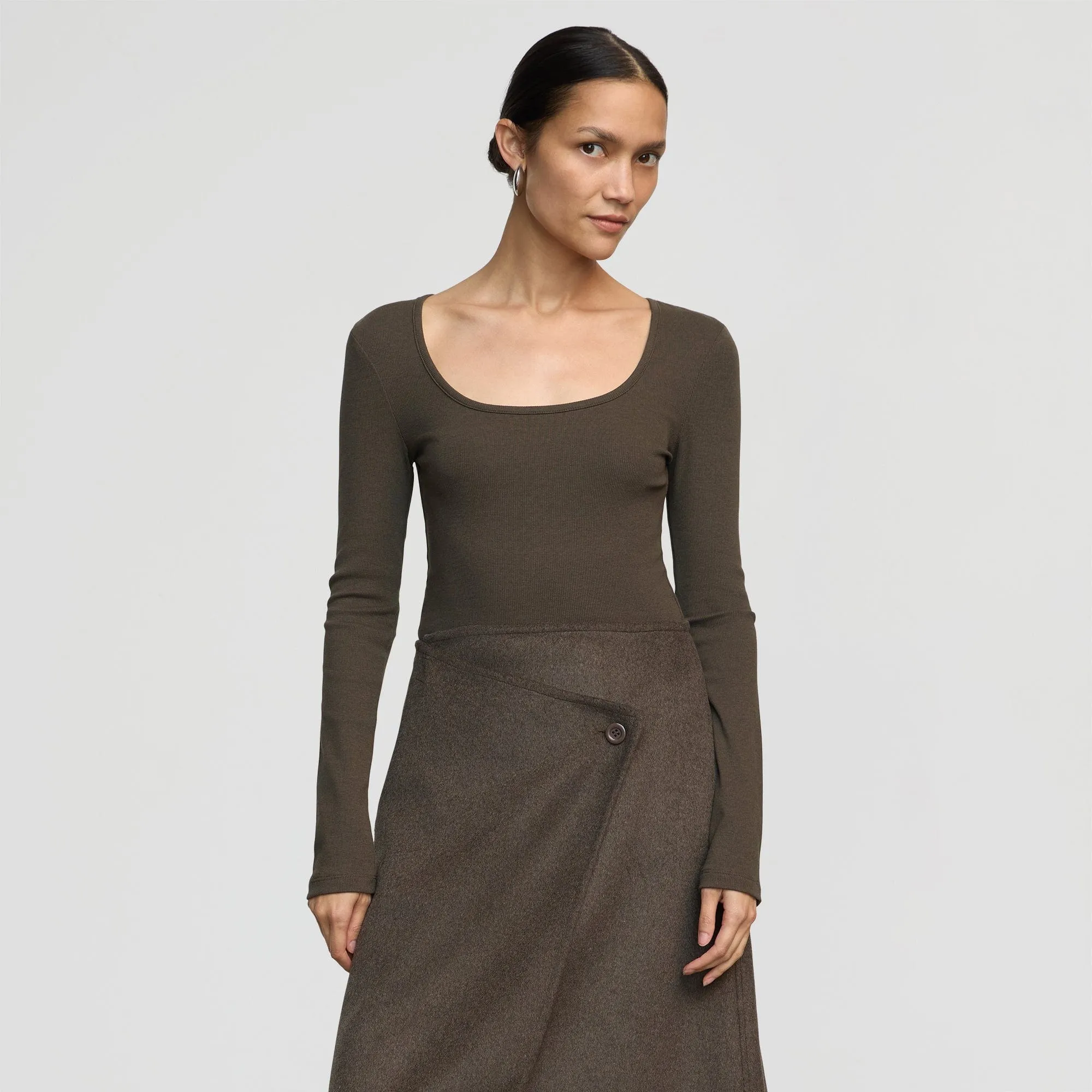 Casual and cool Minimalist Layer Rosa Ribbed Scoop-Neck Tee