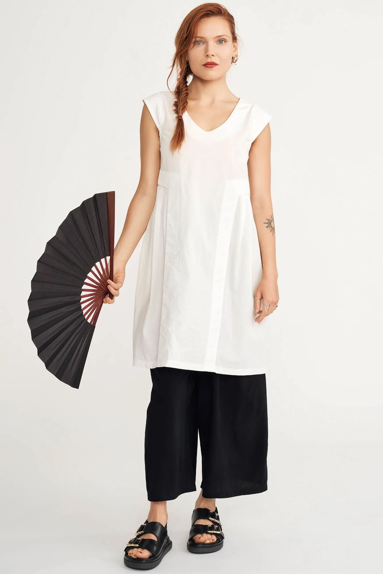 The Queen Dress Gathered-Detail Embroidered-Sleeve