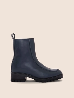 Sleek Function Fashion Comfort Vigo Navy Lined Boot