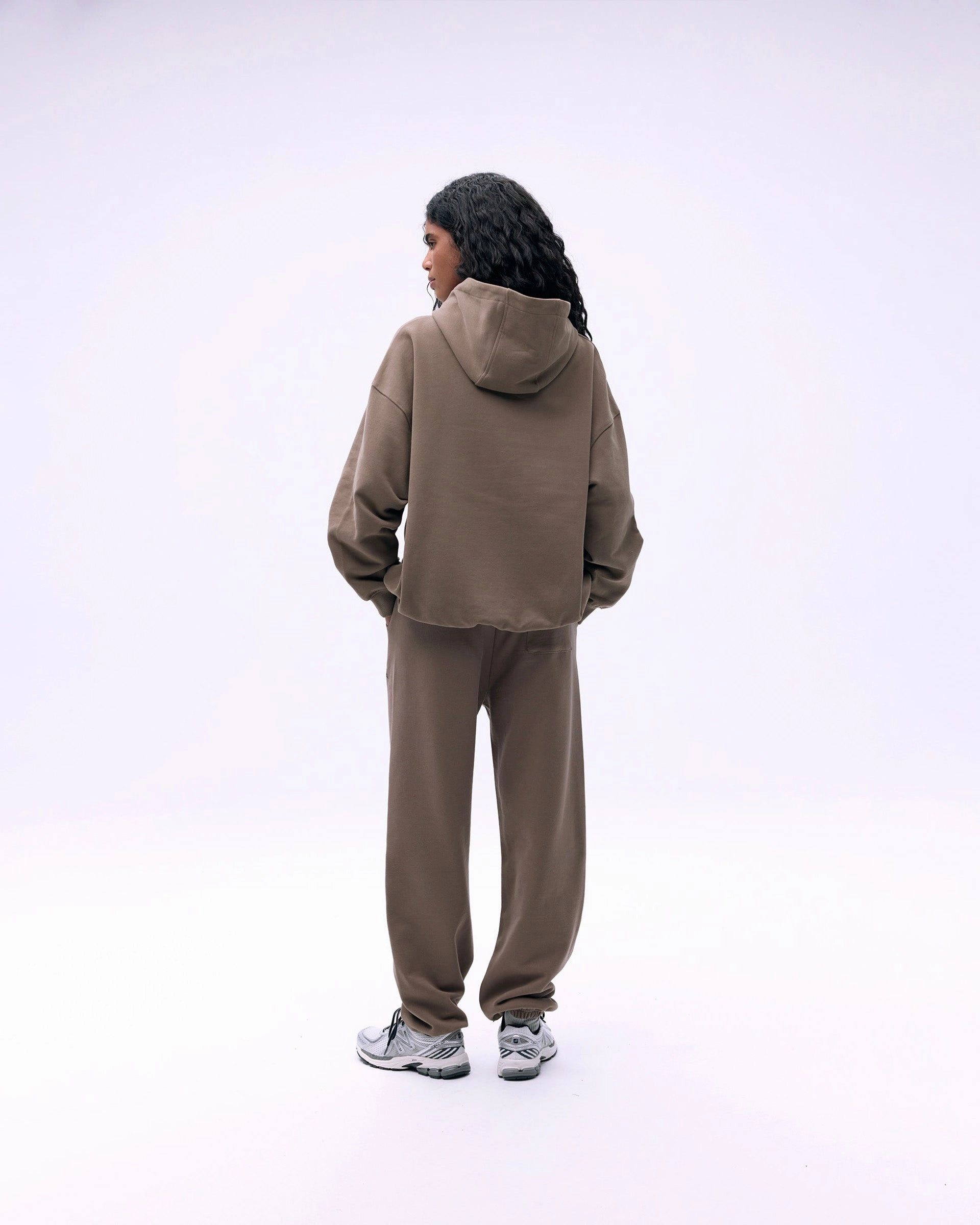 Movement Ease Varsity Sweatpants - Cocoa Brown