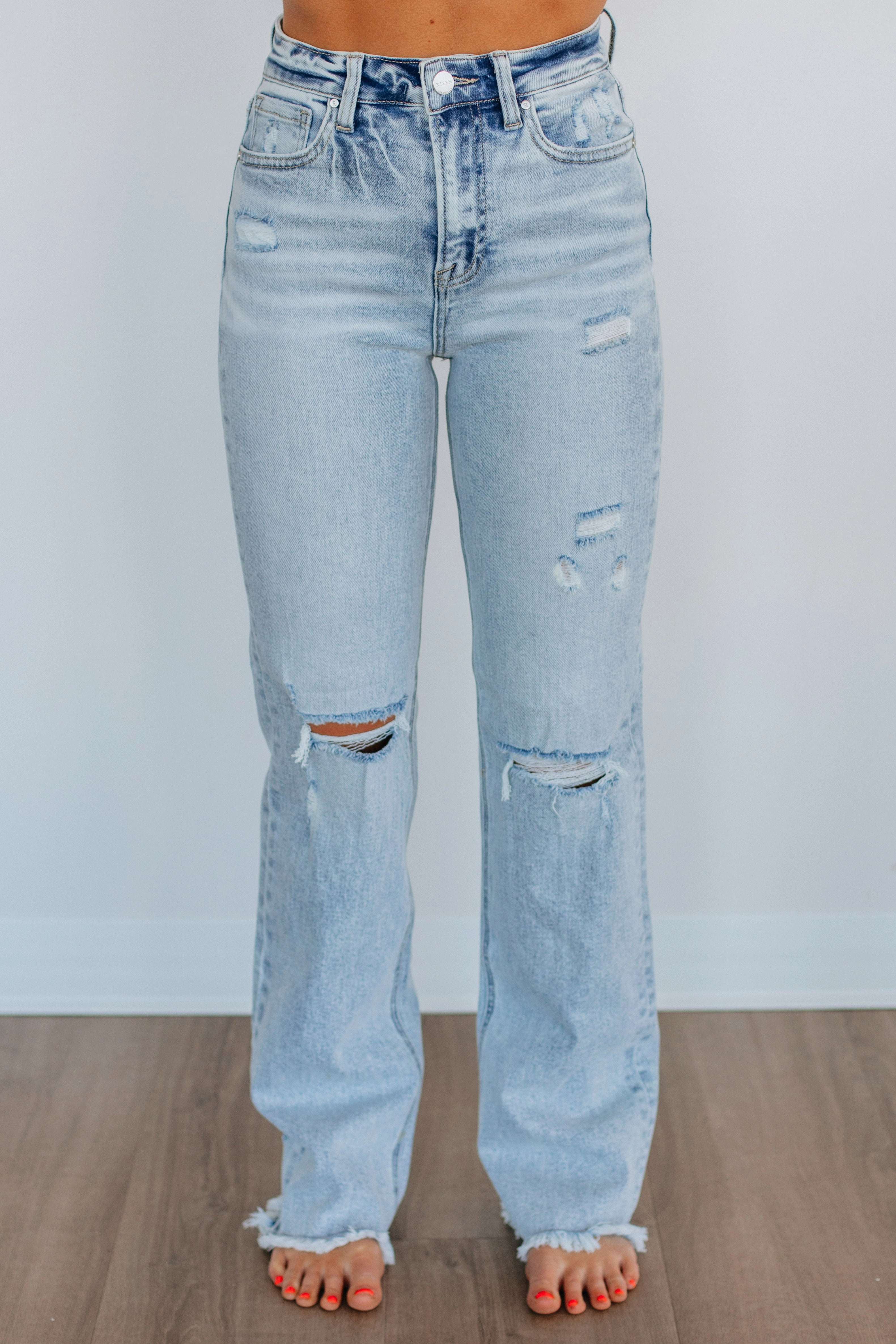 Eloise Risen Jeans - Light Wash Stylish Essentials