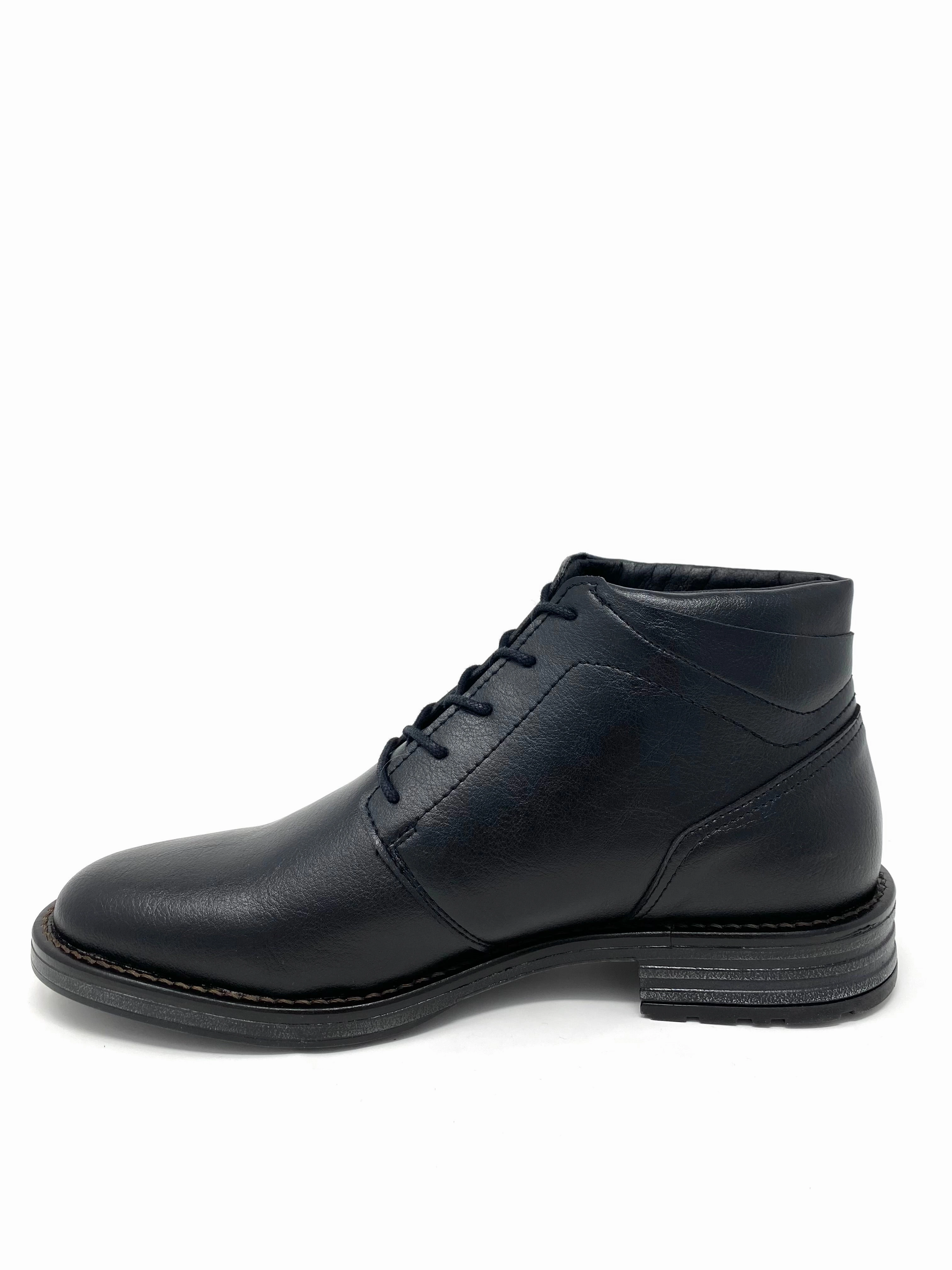 Fernando Boot in Black from Novacas Comfortable Movement