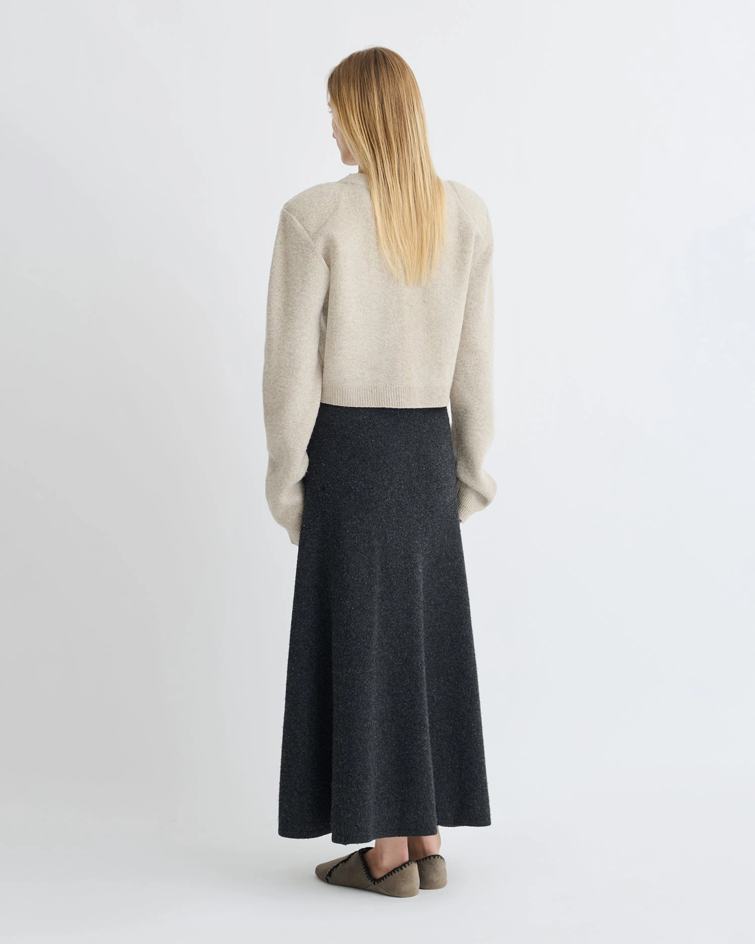 City Mood Stylish Finish Priel - Overwashed Merino Mid-Length Skirt - Charcoal