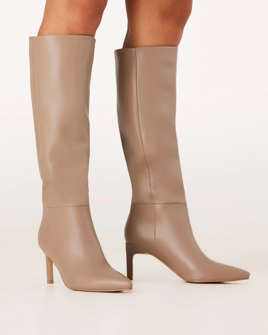 All-Weather Design. Shock Absorbing Rainy Day Commuter HARLEN - ECRU