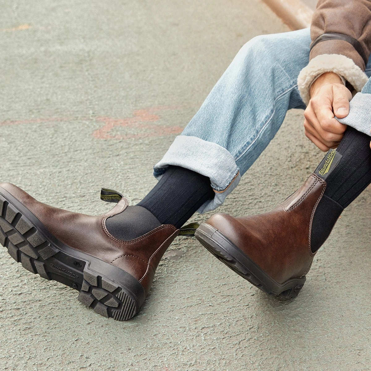 2116 Chelsea Boot in Brown from Blundstone All Weather Functional Minimalist All-Purpose Use