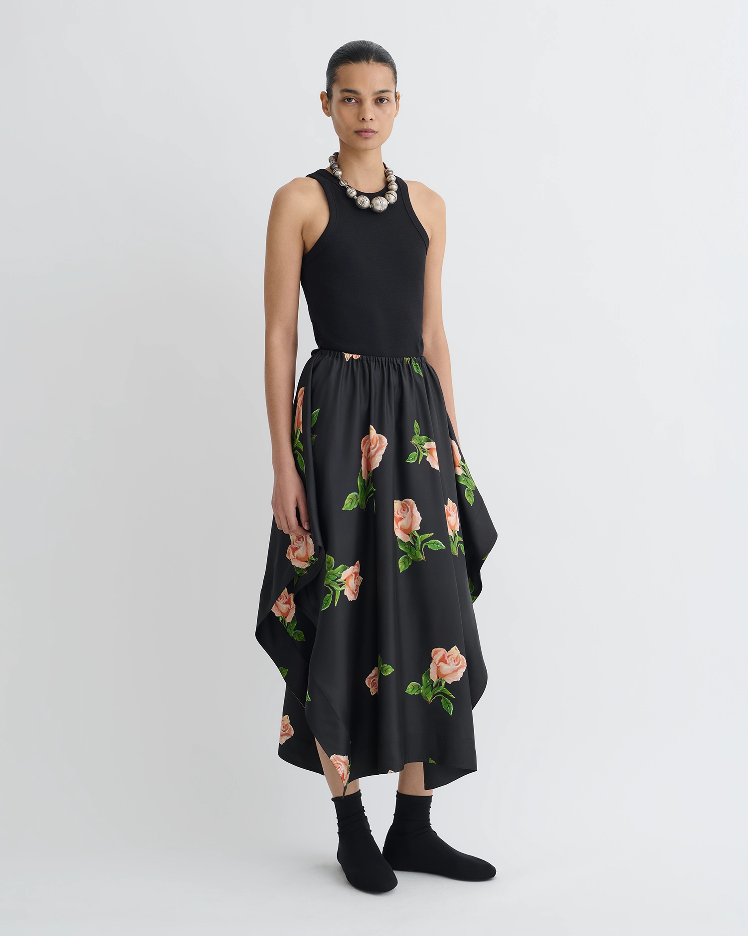 Cozy Finish Ilariah - Printed Silk Twill Midi Skirt - Off Black/Roses
