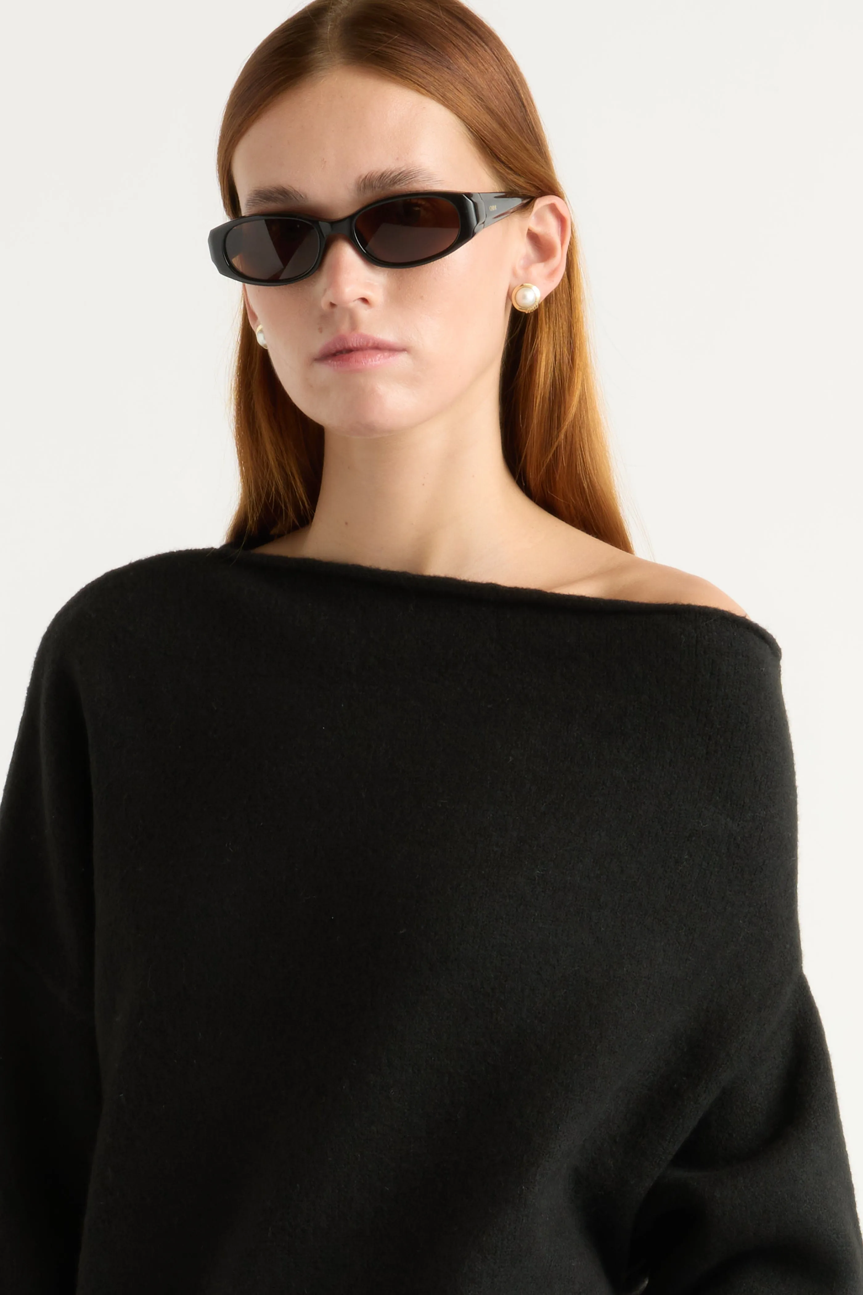 Iris Off-Shoulder Sweater Breathable Stretch Design Non Irritating Seams