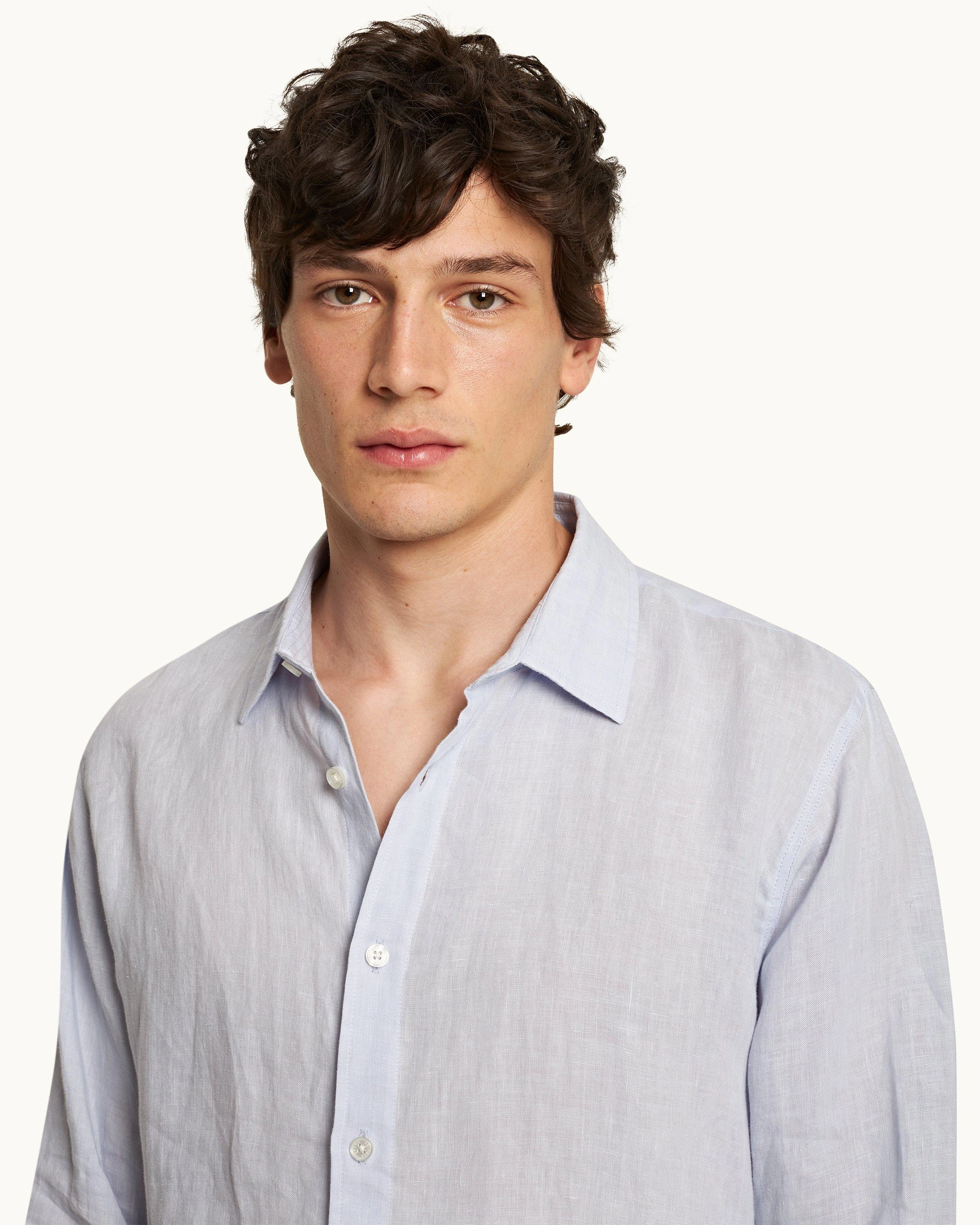 Justin Lino Simple Style Bold Graphics