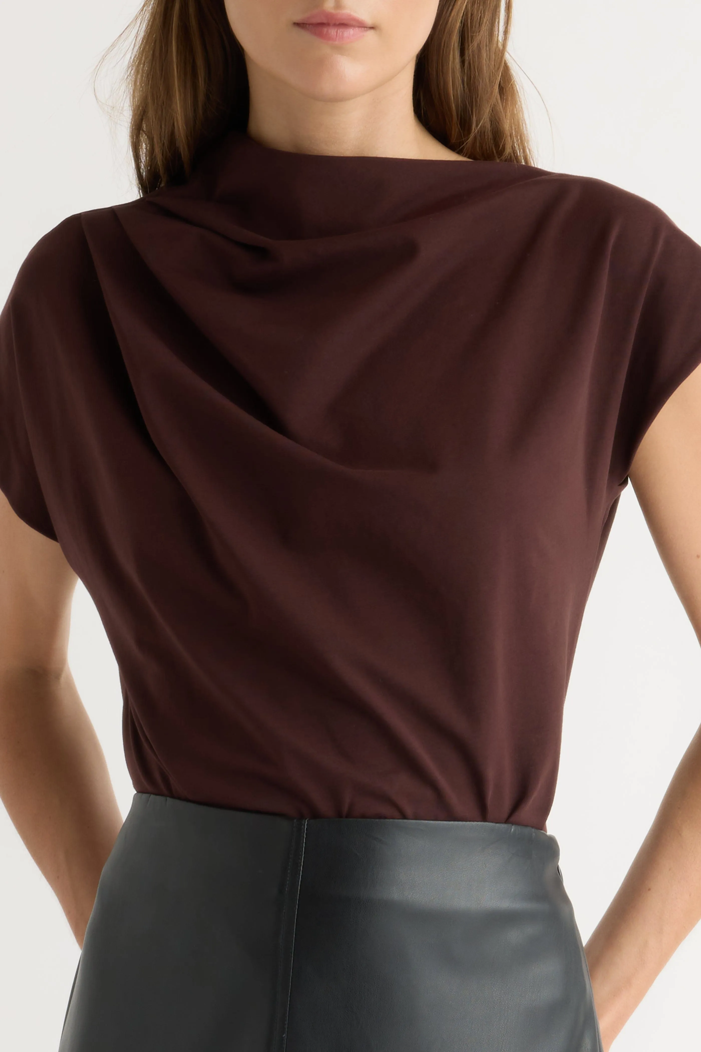 Kenny Asymmetric-Neck Tee Easy Layer