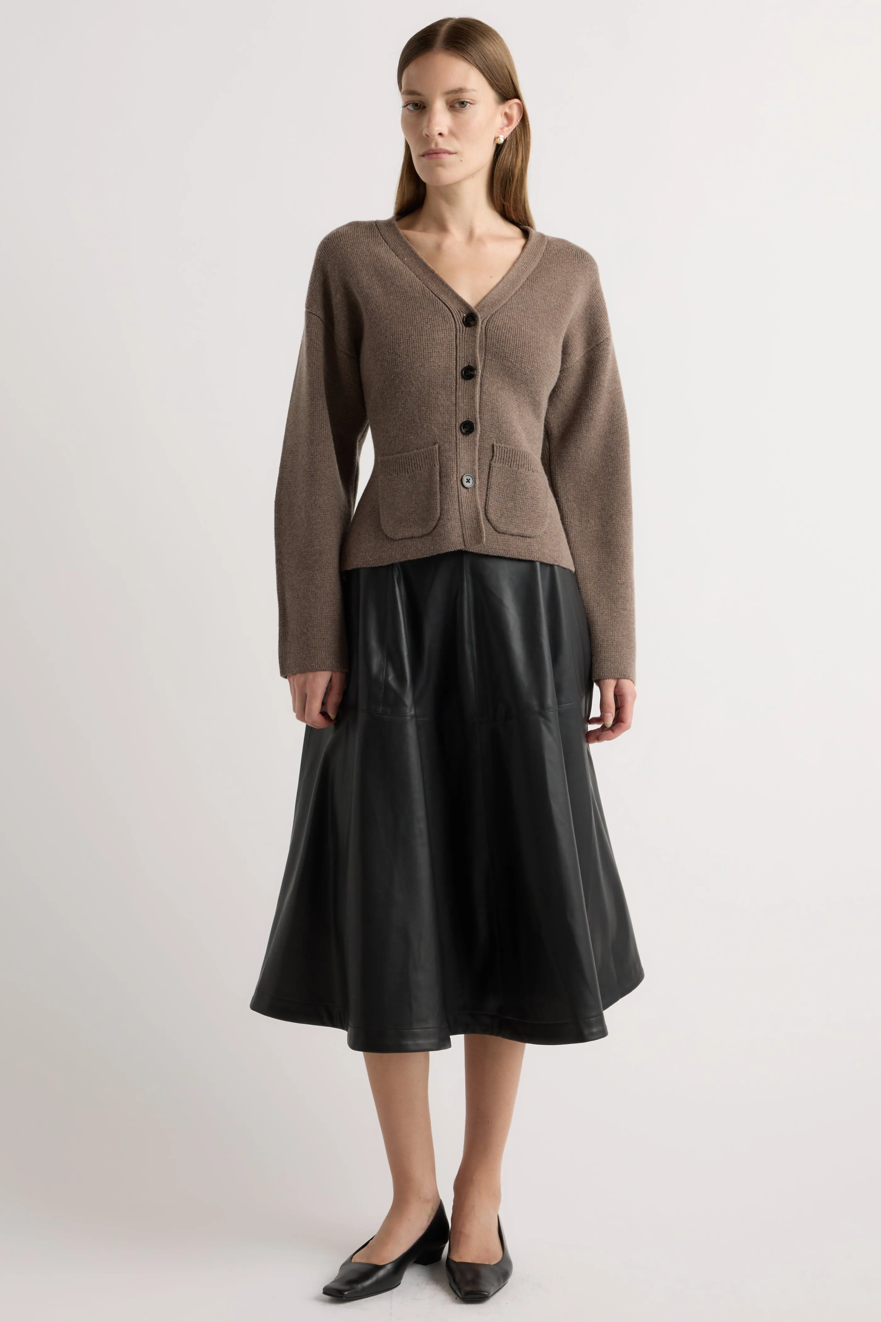 Elinor Organic Cotton-Wool V-Neck Cardigan light layering