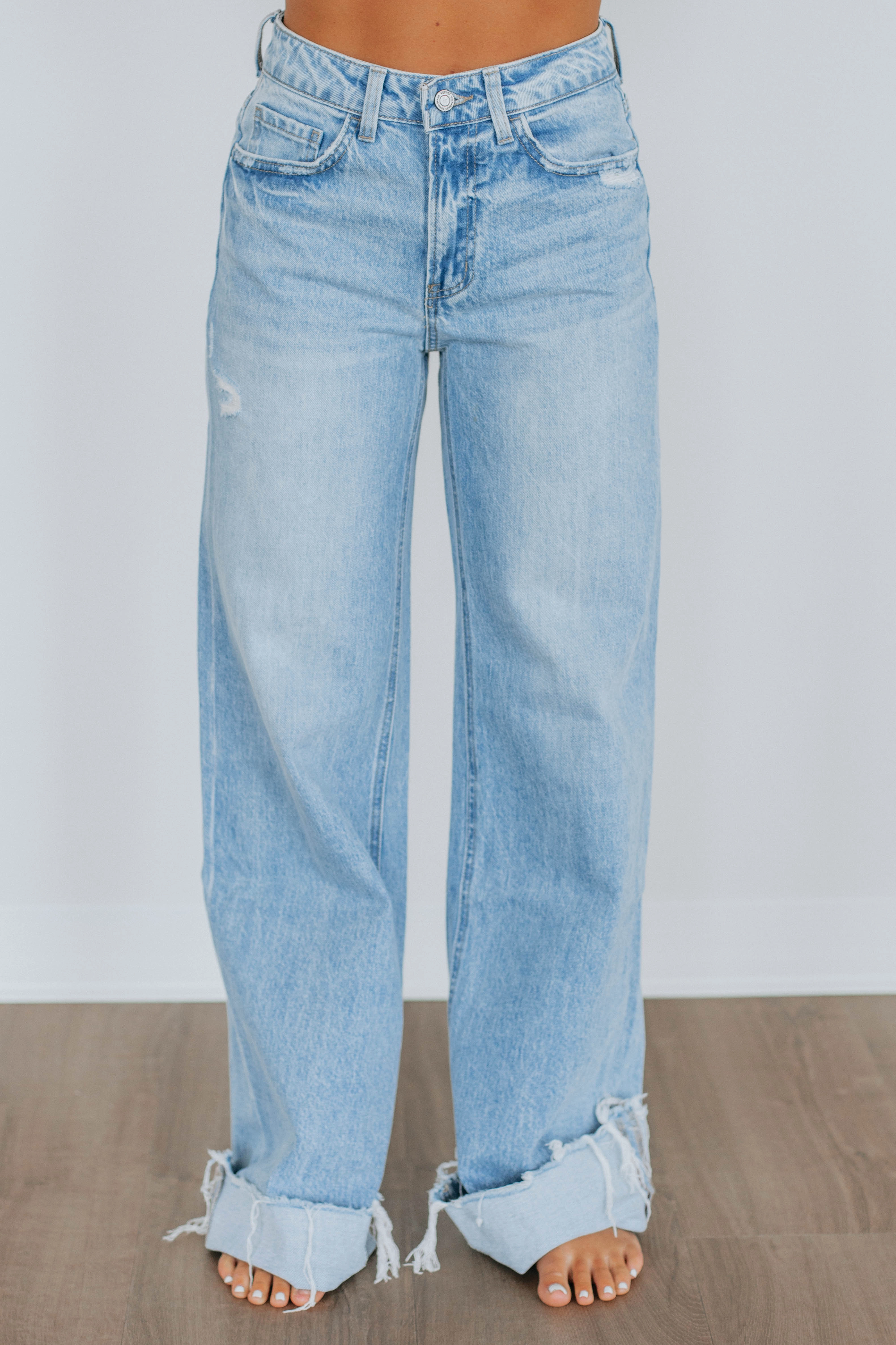 Sustainable Beach Day Refined Detail Kris Vervet Jeans - Light Wash