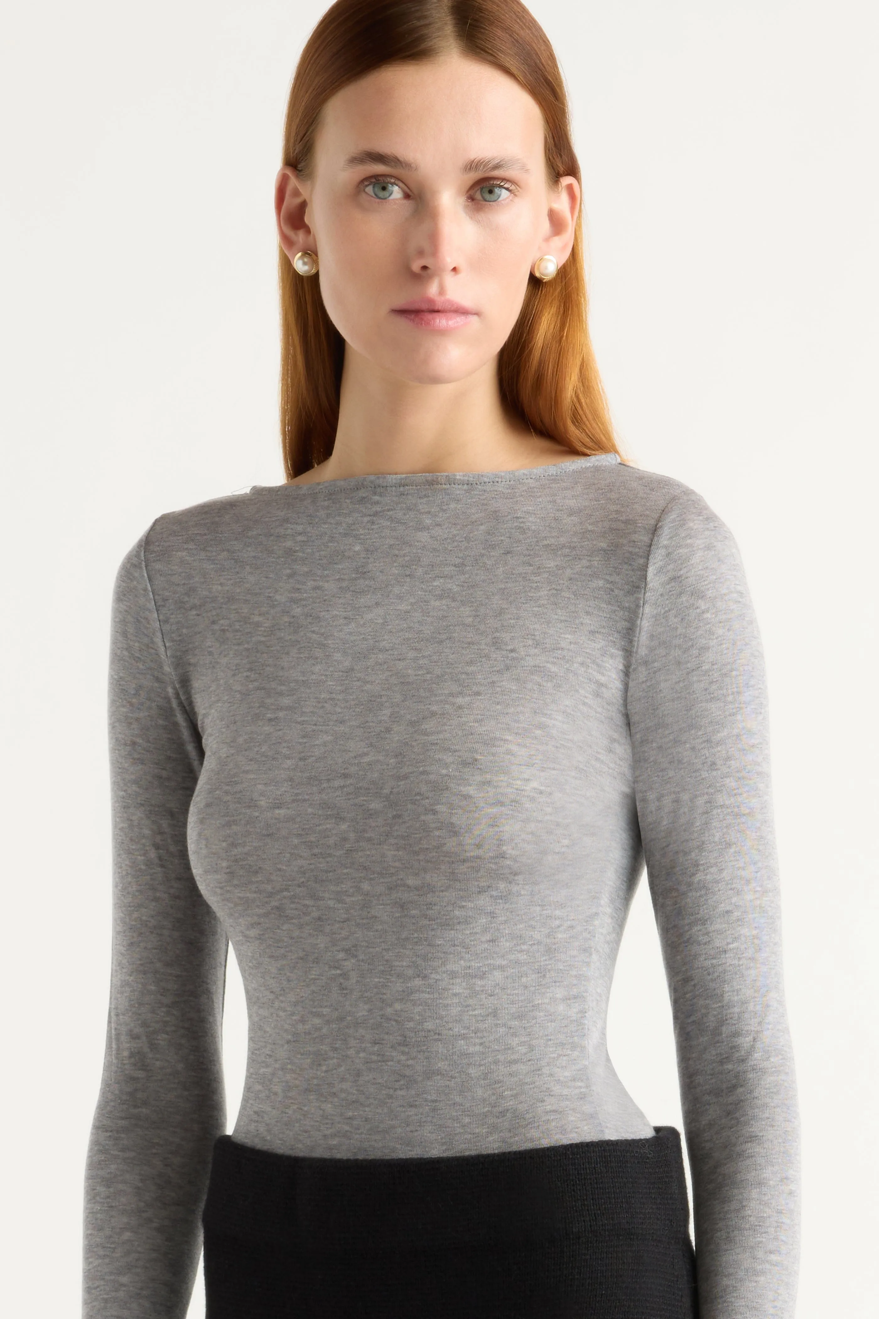Lana Tencel-Wool Semi-Sheer Tee Performance Fit LayeredHemDetails