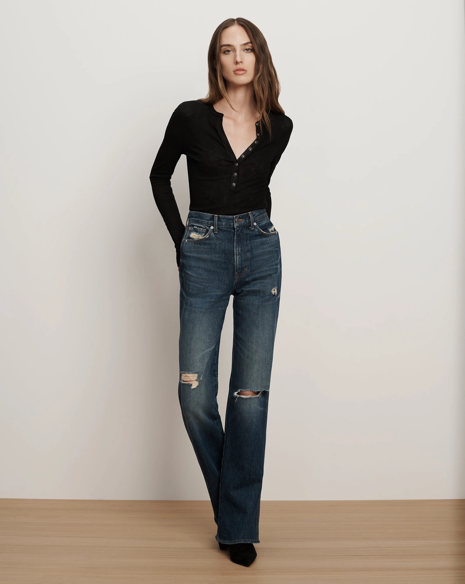 Relaxed Style Neutral City Walk Bold Look Dylan Straight-Leg Jean