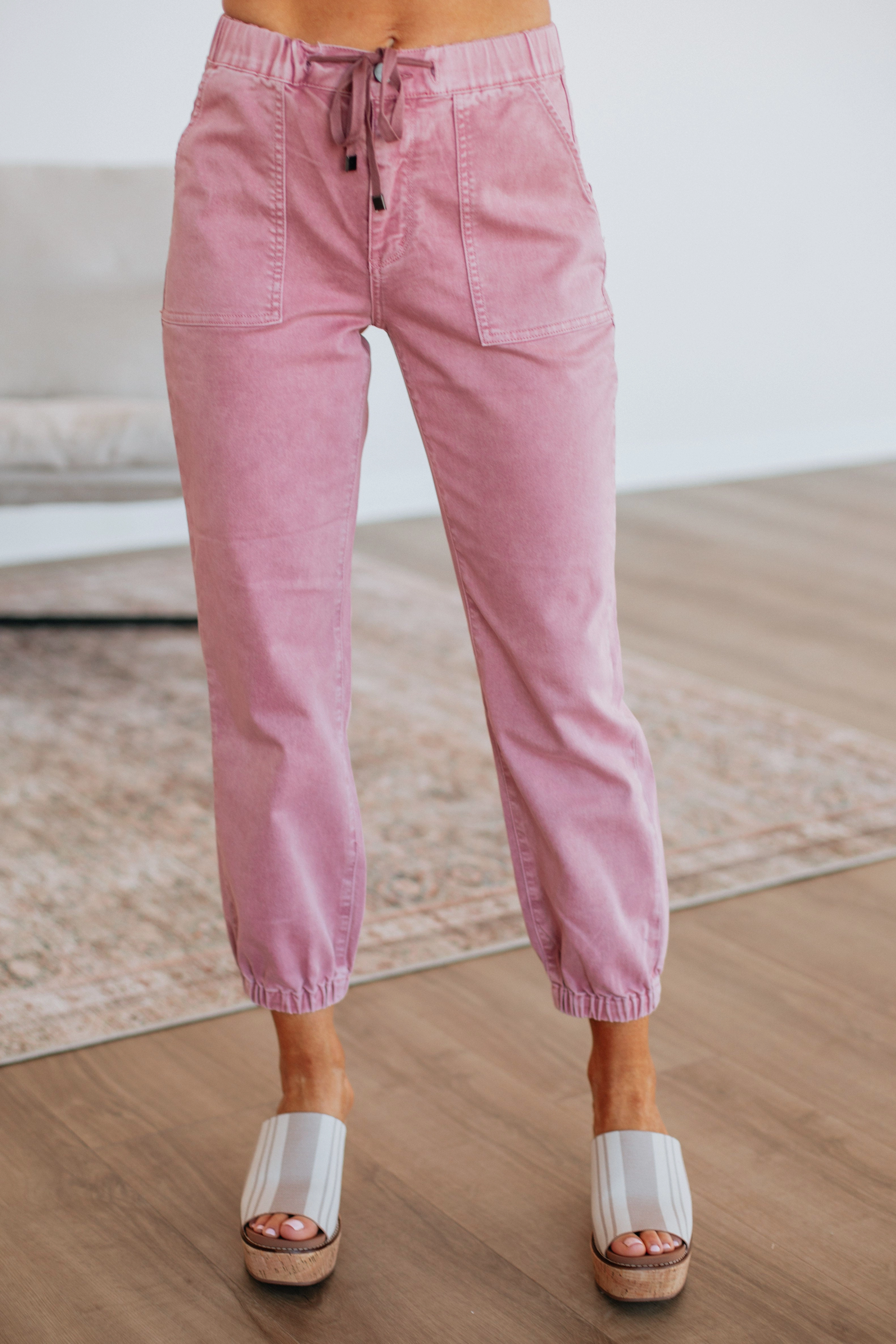 Drea Mica Joggers - Blush Sleek lines
