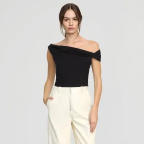 Smooth Flatlock Stitching Mai Asymmetric Off-Shoulder Tee