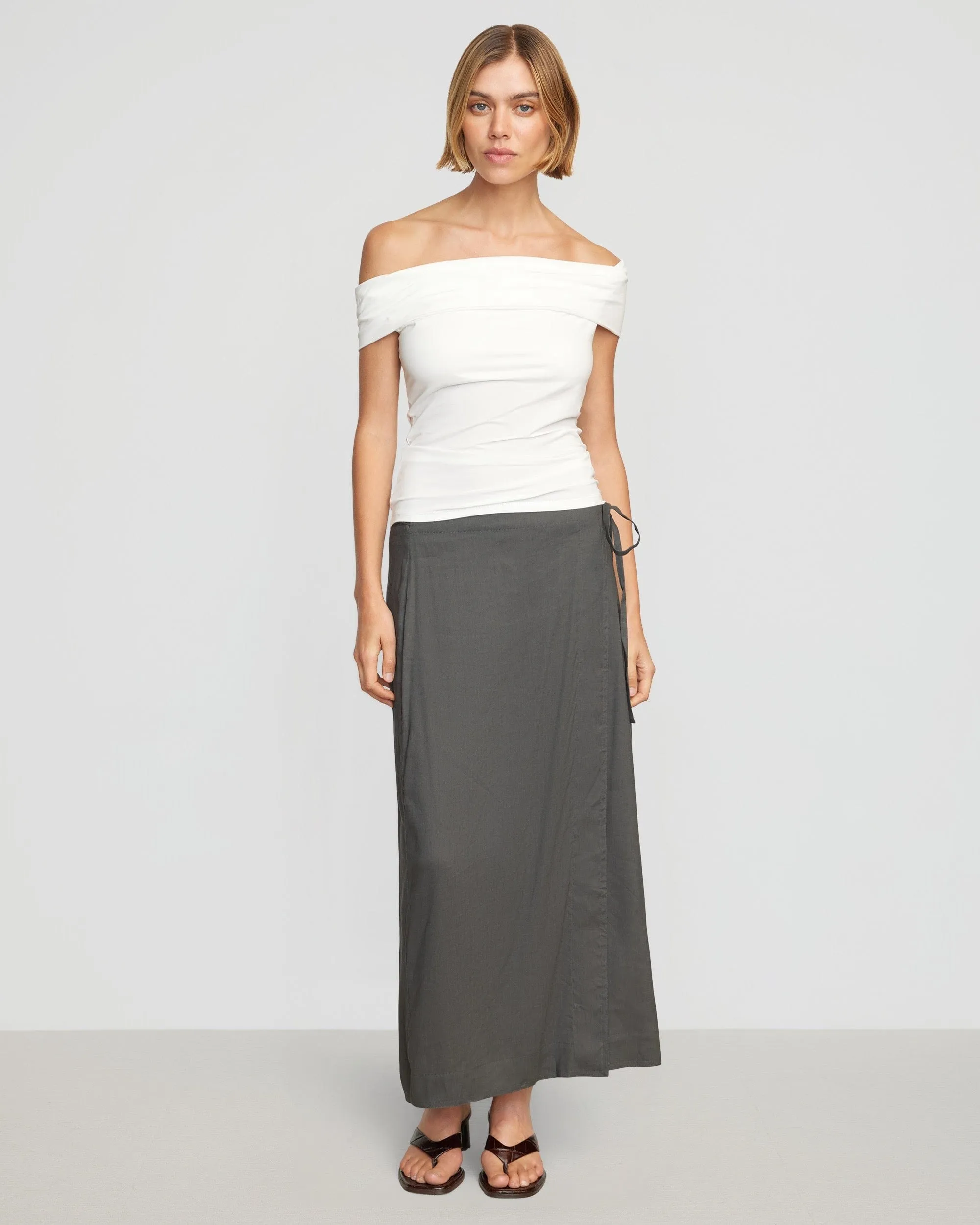 Mai Asymmetric Off-Shoulder Tee Travel Ready BreathableMaterial
