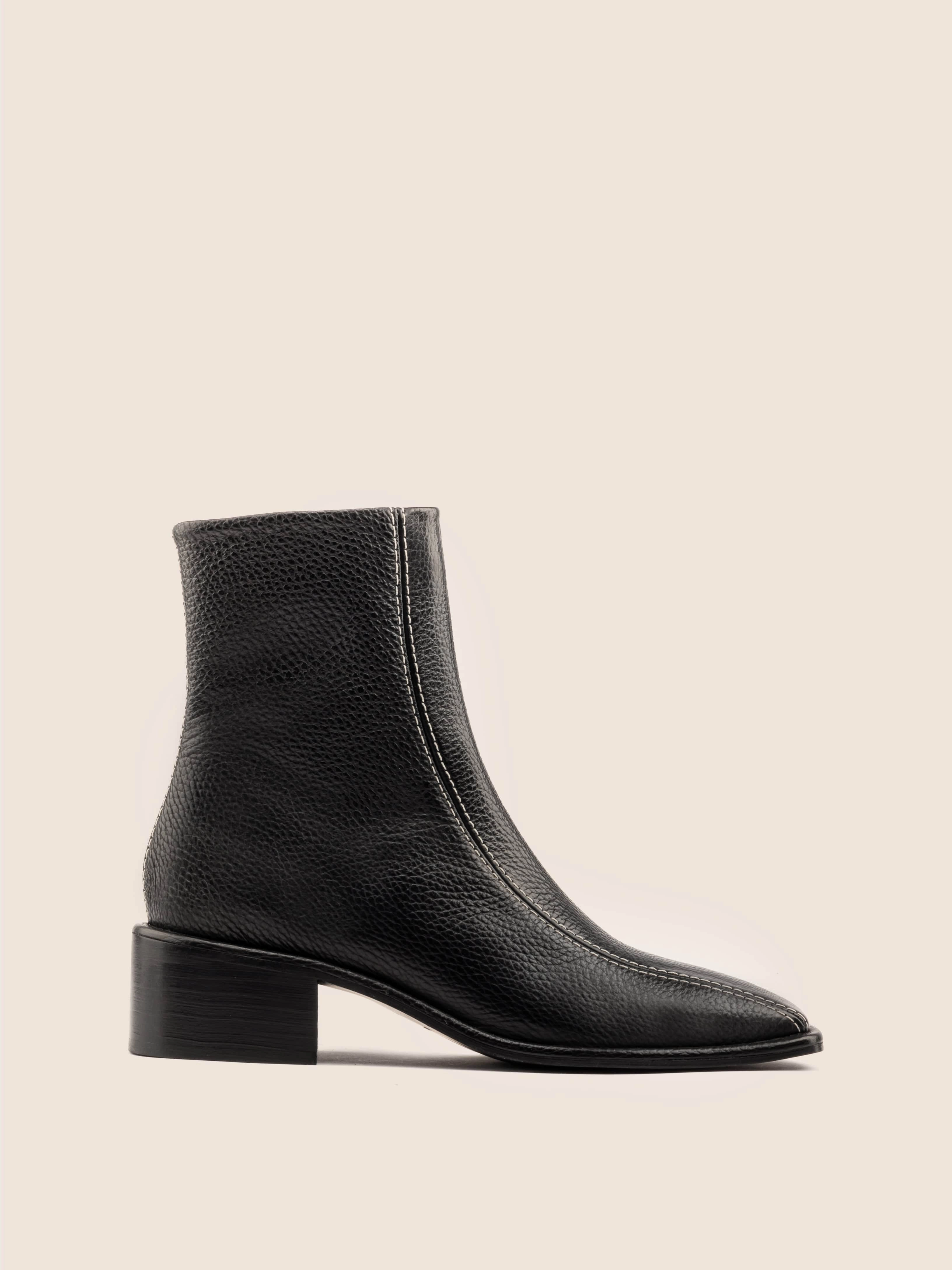 Sevilla Onyx Boot Elastic Sides Mountain Proof
