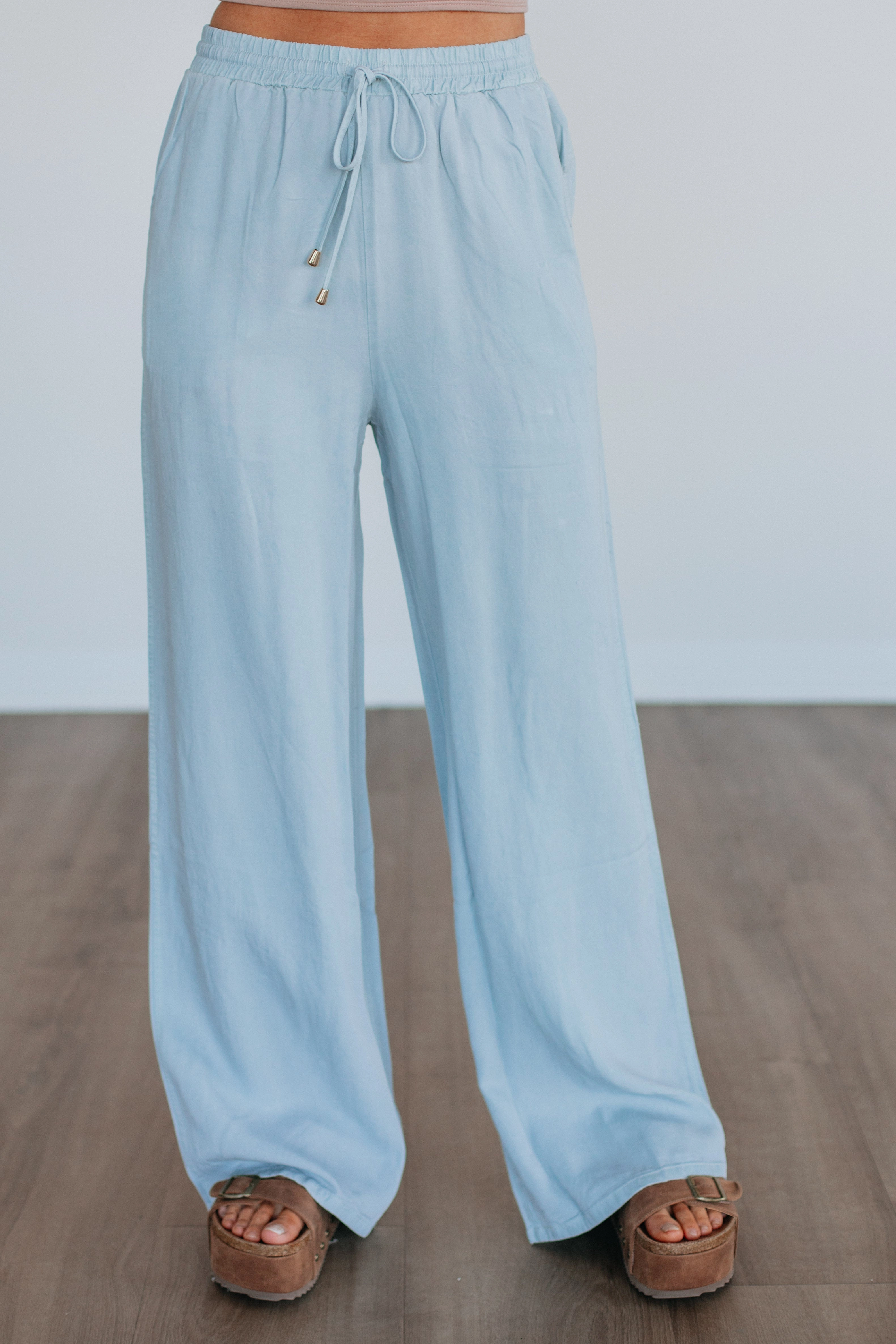 Leila Wide Leg Pants WrinkleFreeFabric ExpandableSidePanels
