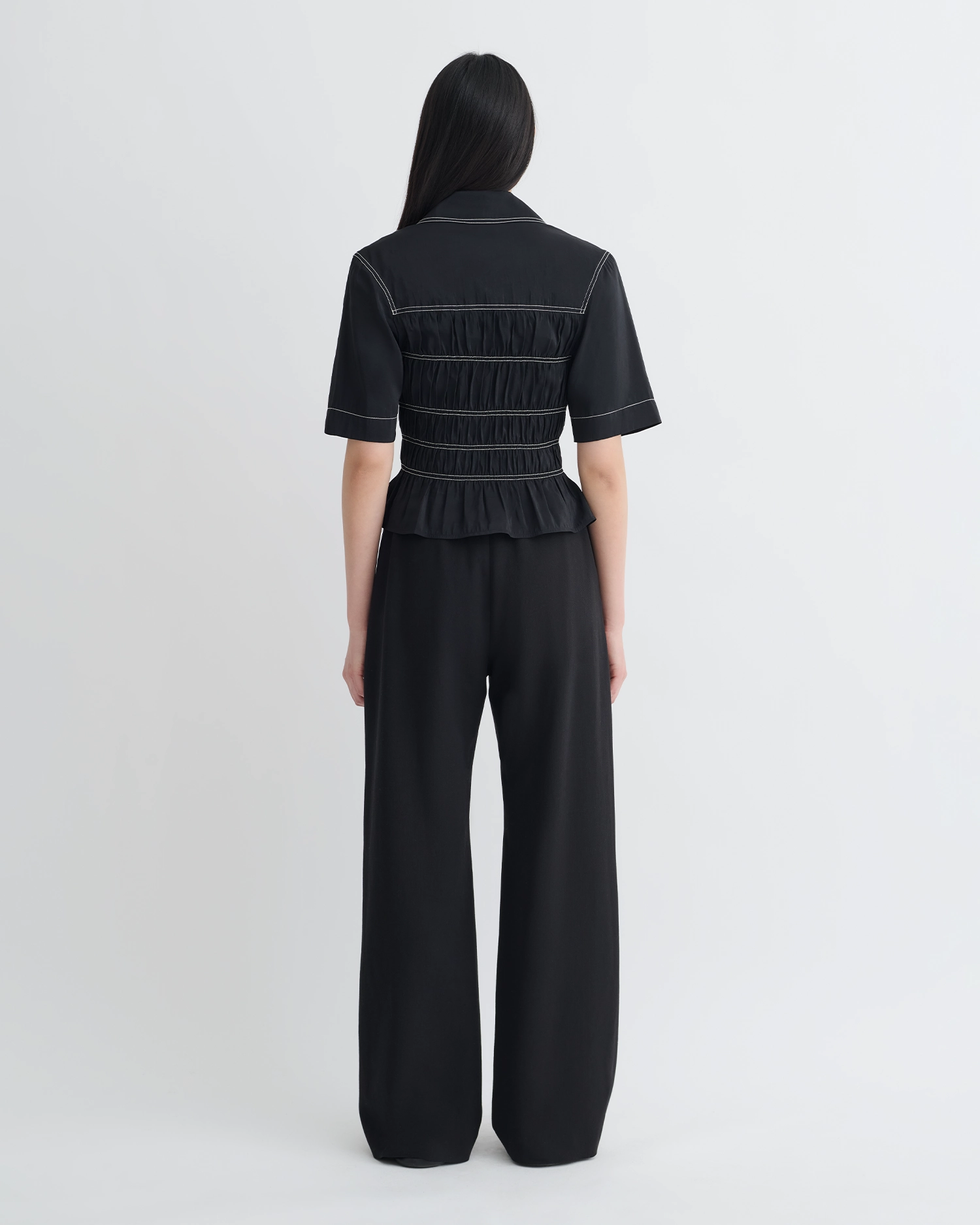 Go-To Look Nairi - Smocked Glass Poplin Shirt - Black