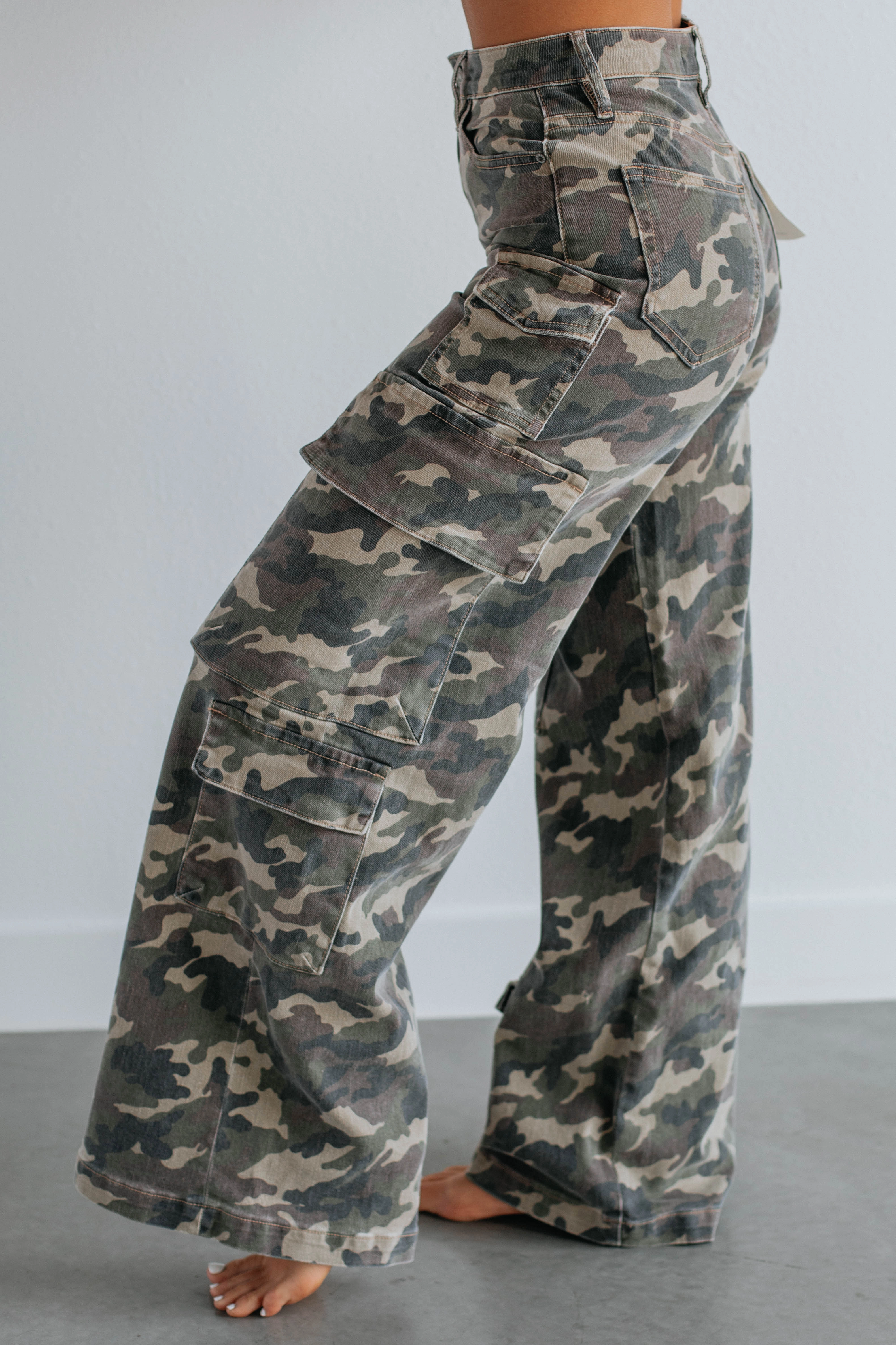 Nori Hidden Cargo Jeans - Camouflage Festival Outfit Date Night Professional Wear