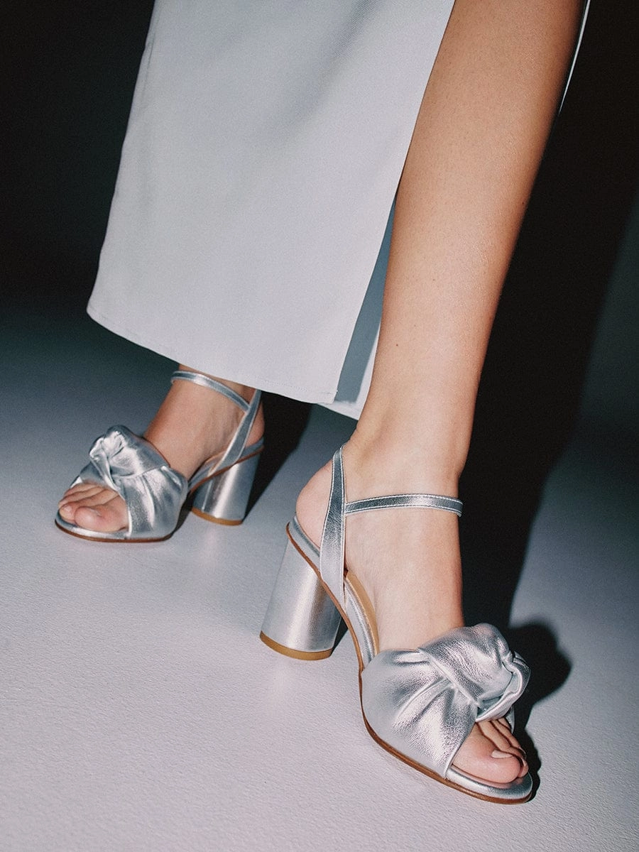 Noto Silver Heel London Glow