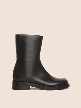 Leon Black Boot Quick Drying Rainy Day Commuter Arch support