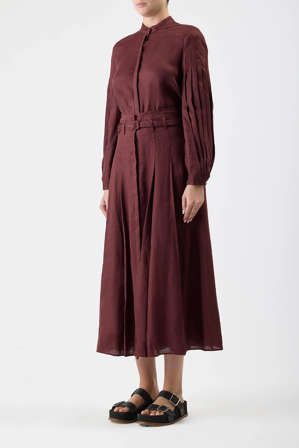 Sleek Comfort Dugald Pleated Midi Skirt in Deep Bordeaux Linen