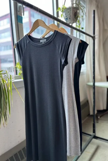 Comfortable Cut Rib Short Sleeve Raglan Dress