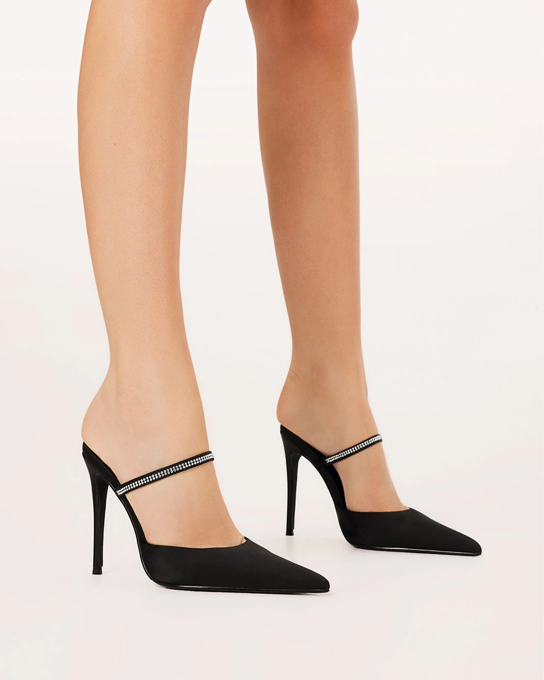 GIANELLA - BLACK SATIN Easy return London Glow